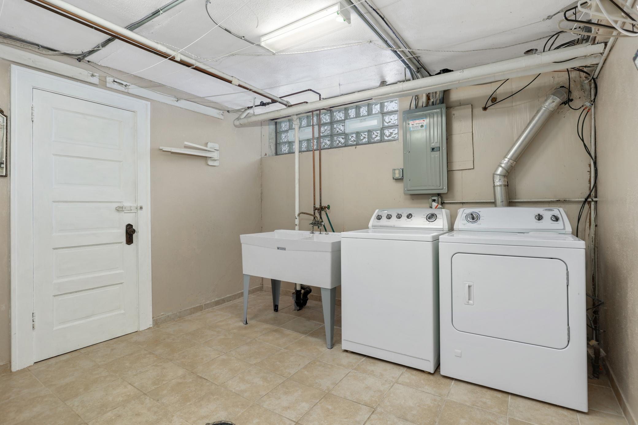 Minneapolis, Minnesota, 55419, United States, 3 Bedrooms Bedrooms, ,1 BathroomBathrooms,Residential,For Sale,2003325