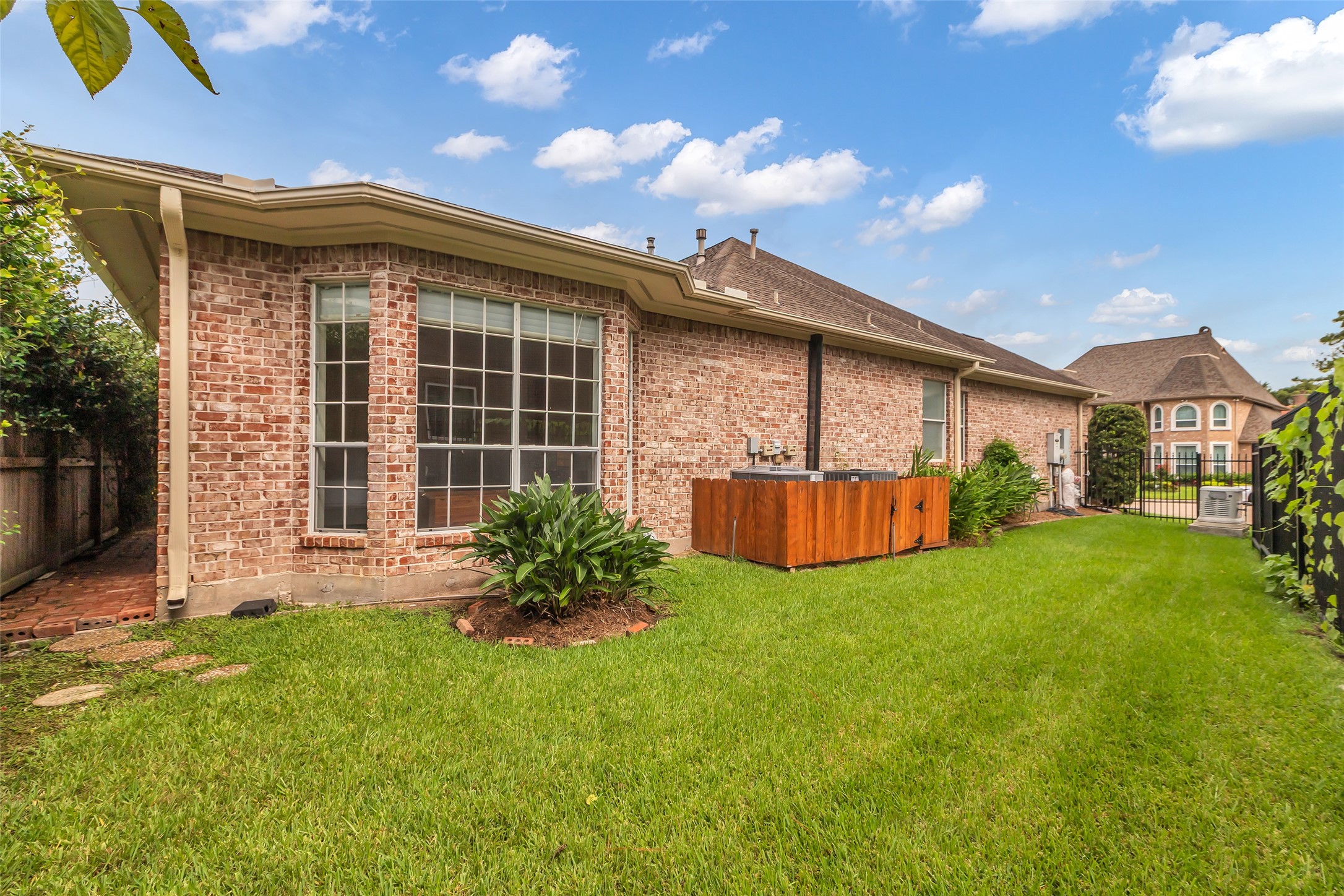 Houston, Texas, 77077, United States, 3 Bedrooms Bedrooms, ,3 BathroomsBathrooms,Residential,For Sale,1883260