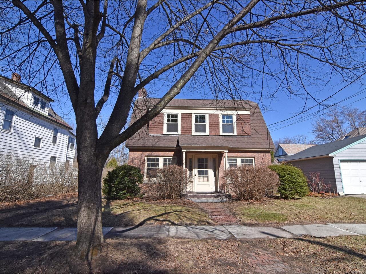 Burlington, Vermont, 05401, United States, 2 Bedrooms Bedrooms, ,2 BathroomsBathrooms,Residential,For Sale,1787470