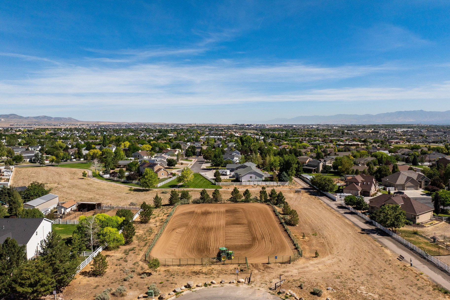  Fully Equipped Horse Property with Trail Access & Neighborhood Arena - 物件實景