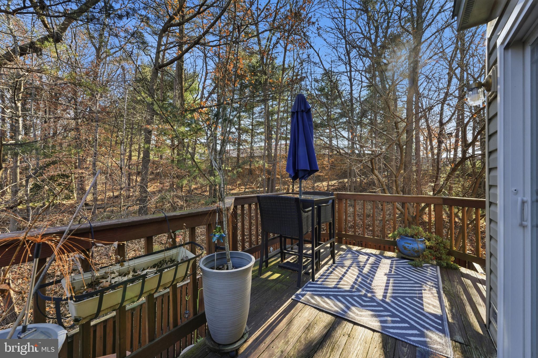 Clifton, Virginia, 20124, United States, 2 Bedrooms Bedrooms, ,3 BathroomsBathrooms,Residential,For Sale,2001572