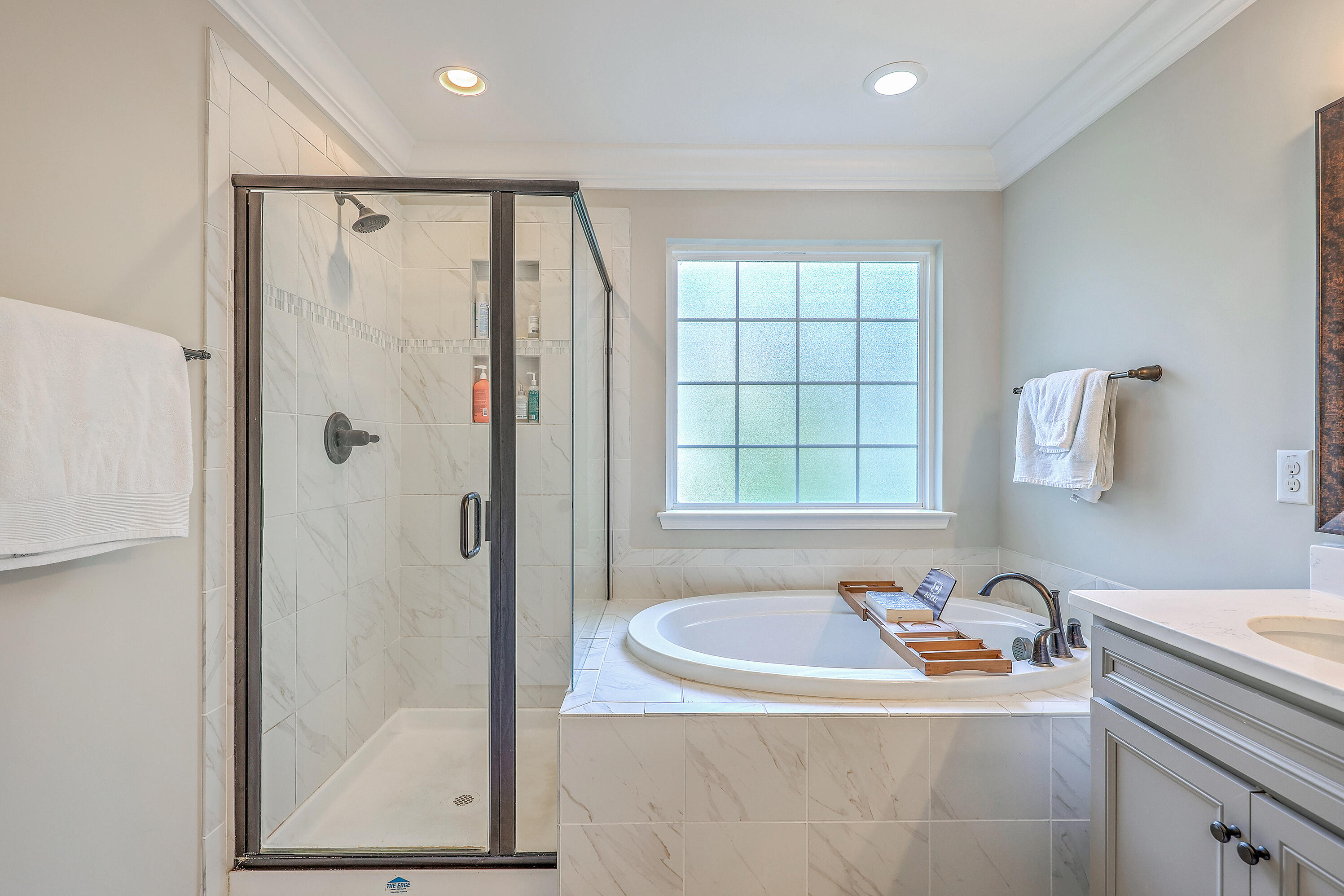 Charleston, South Carolina, 29414, United States, 4 Bedrooms Bedrooms, ,4 BathroomsBathrooms,Residential,For Sale,1895011