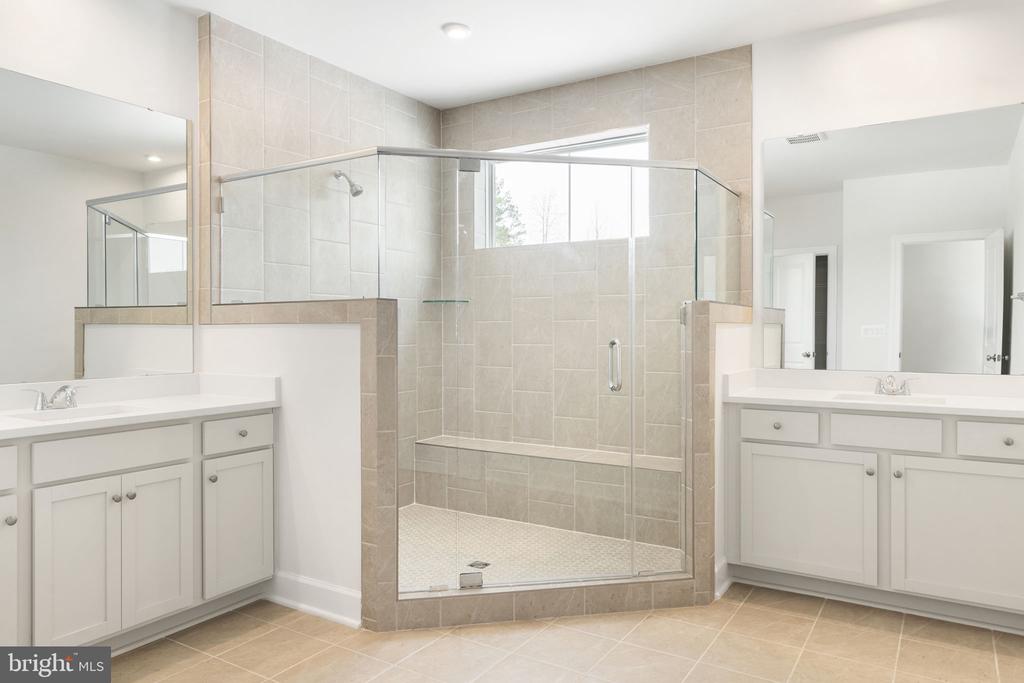 Glen Allen, Virginia, 23060, United States, 4 Bedrooms Bedrooms, ,3 BathroomsBathrooms,Residential,For Sale,2016040