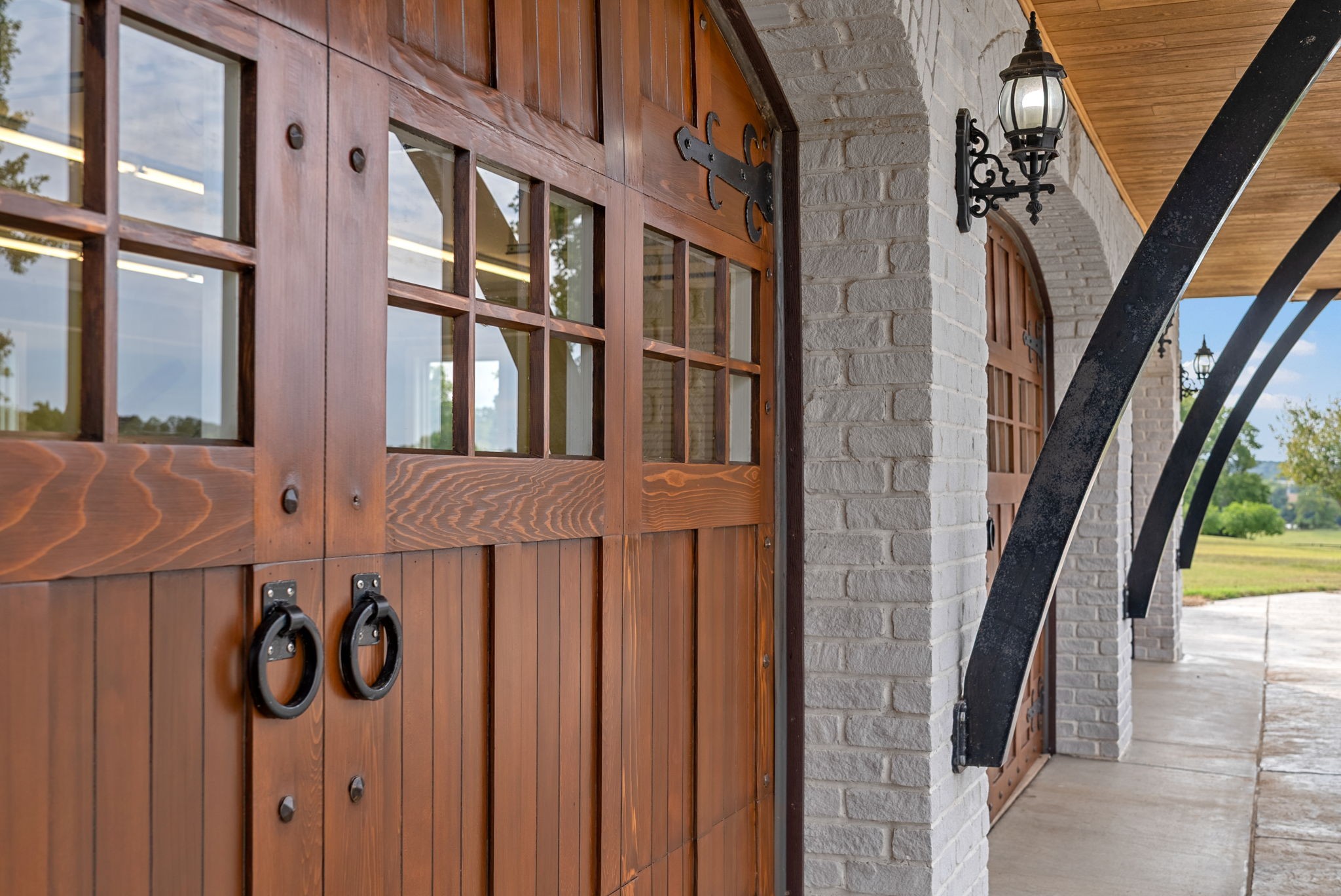 Clarksville, Tennessee, 37040, United States, 4 Bedrooms Bedrooms, ,4 BathroomsBathrooms,Residential,For Sale,1981354