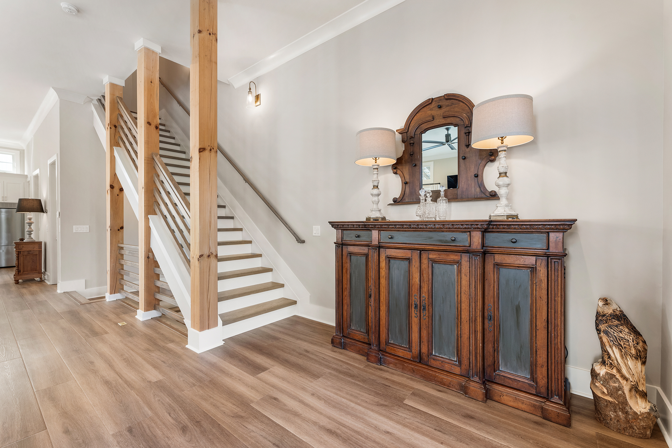  Charming Four-Level Townhome with Rooftop Retreat - 物件實景