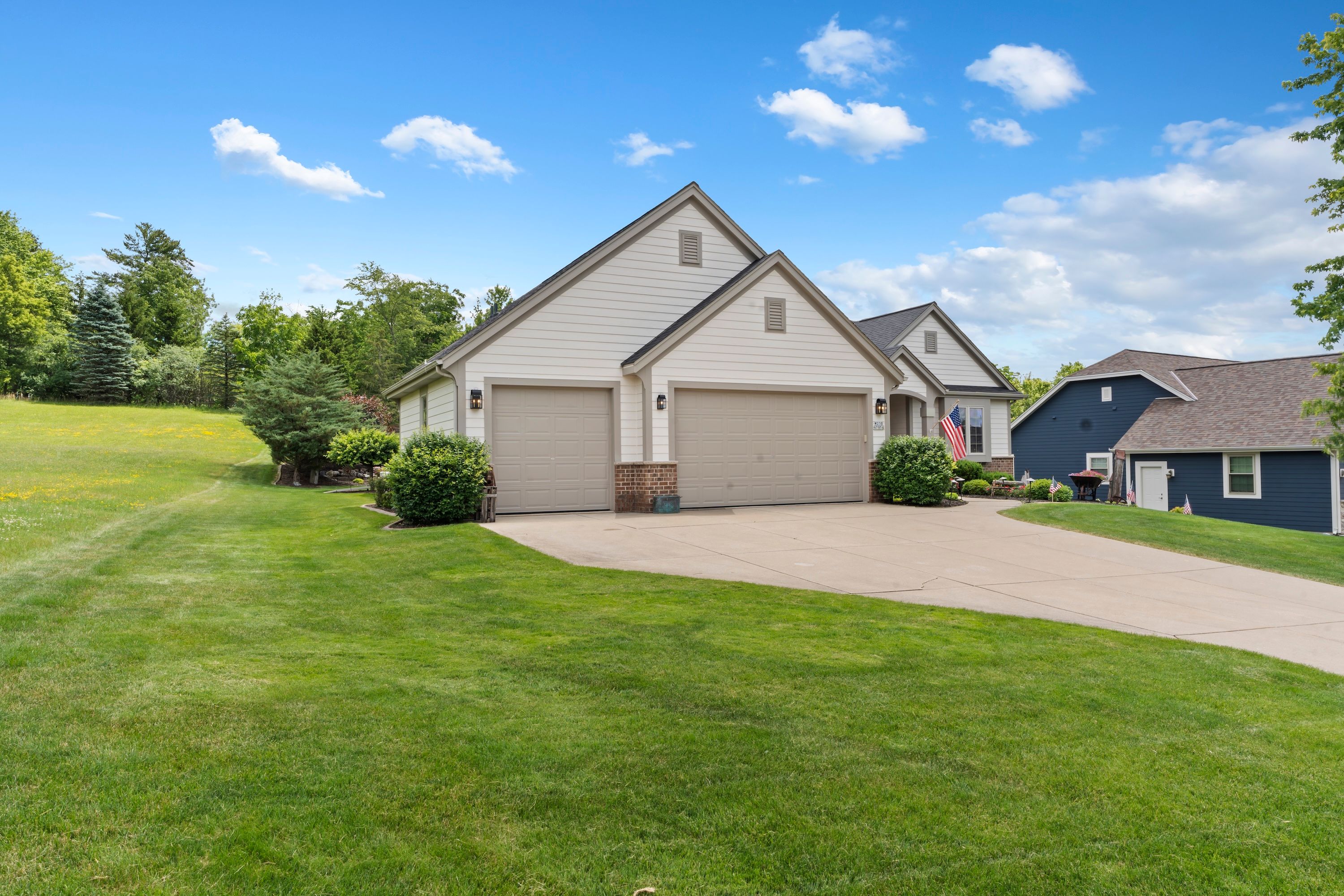  W230N7956 Bluebill Drive, Sussex, WI 53089 - 物件實景
