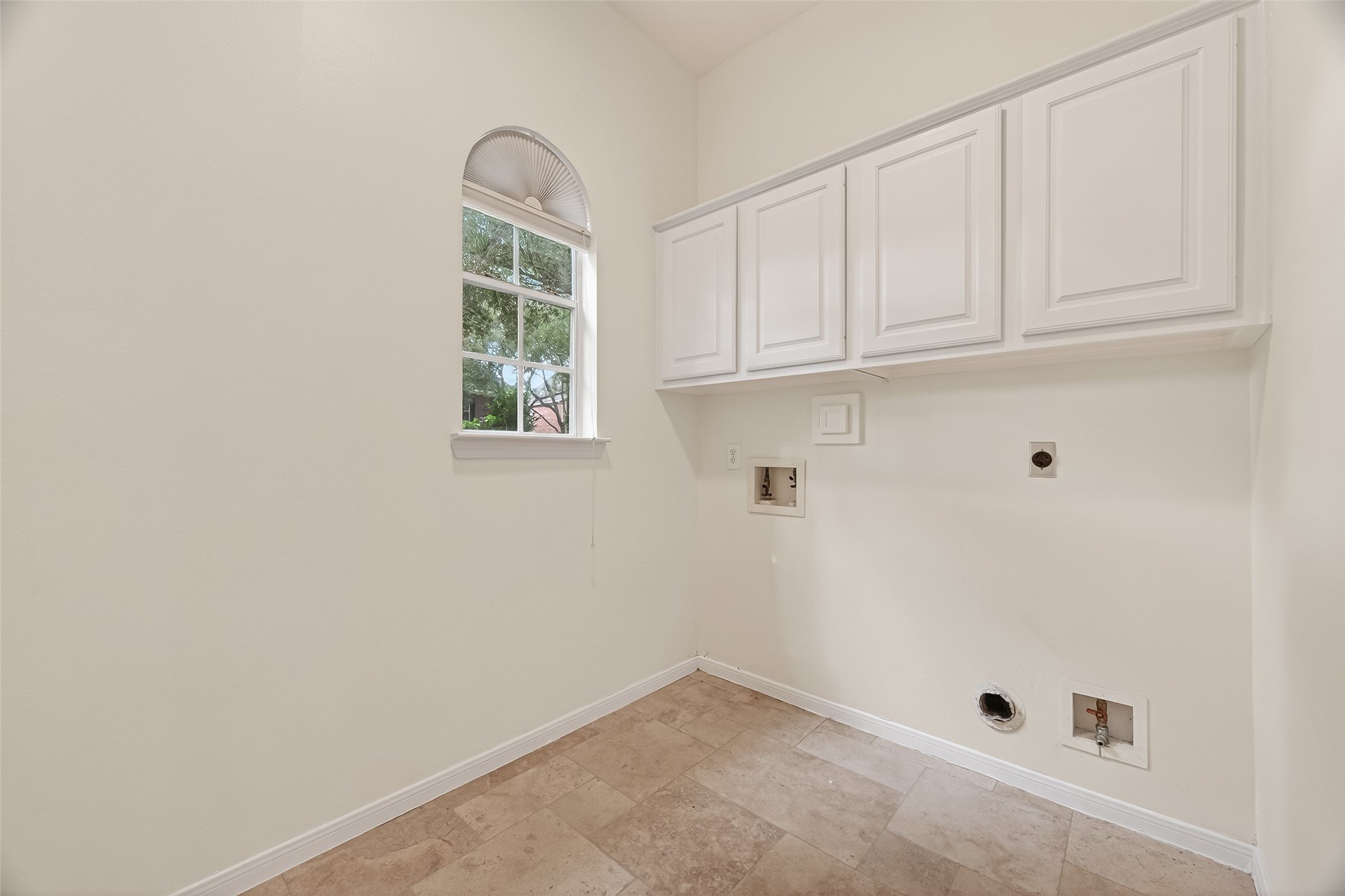 Sugar Land, Texas, 77479, United States, 4 Bedrooms Bedrooms, ,4 BathroomsBathrooms,Residential,For Sale,2006249