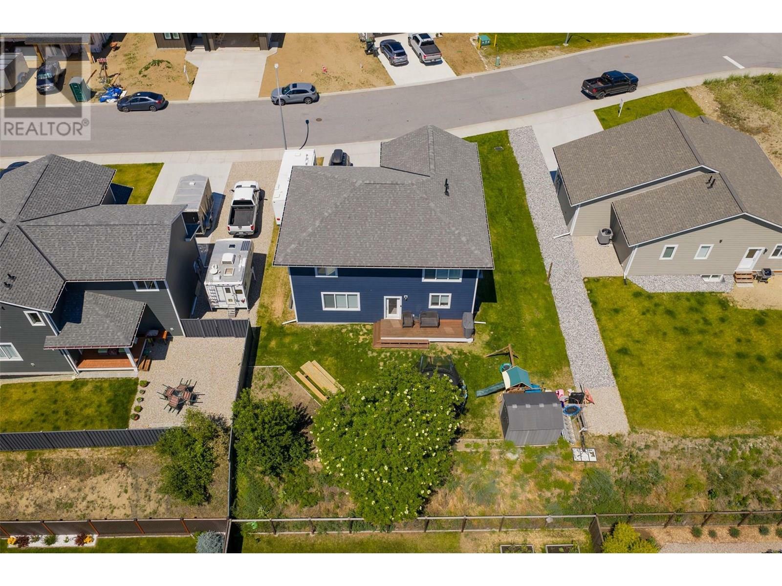 CASTLEGAR, British Columbia, V1N 4X8, CA, 6 Bedrooms Bedrooms, ,3 BathroomsBathrooms,Residential,For Sale,1883021