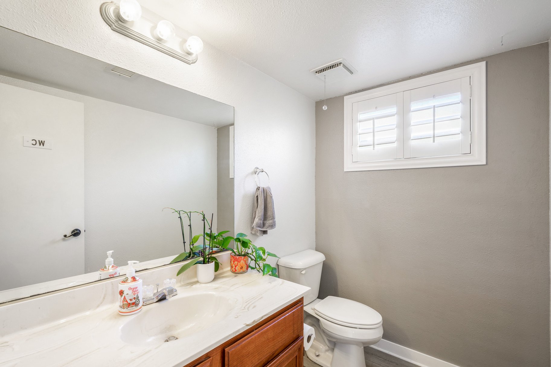  Updated Henderson Townhome in Arrowhead Estates - 物件實景