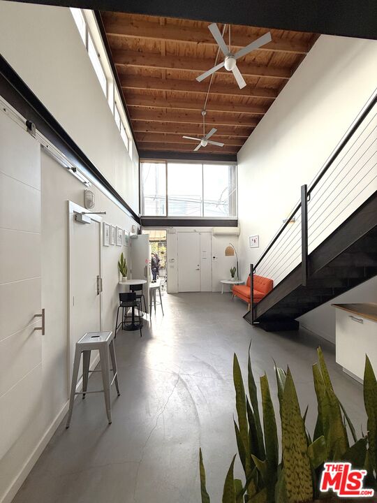 Venice, California, 90291, United States, 2 Bedrooms Bedrooms, ,2 BathroomsBathrooms,Residential,For Sale,1989635