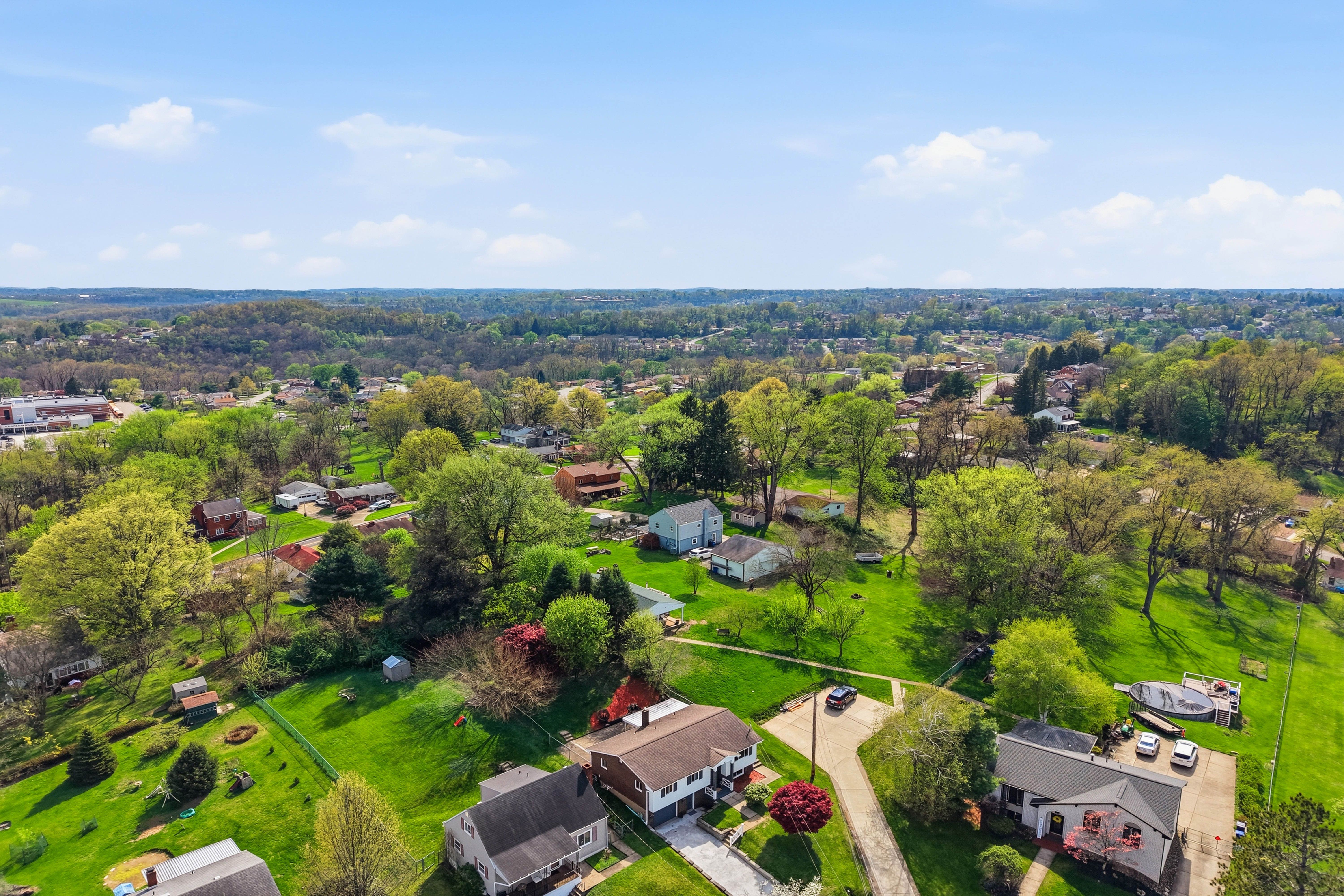  27 Flora Road, Pittsburgh, PA 15227 - 物件實景