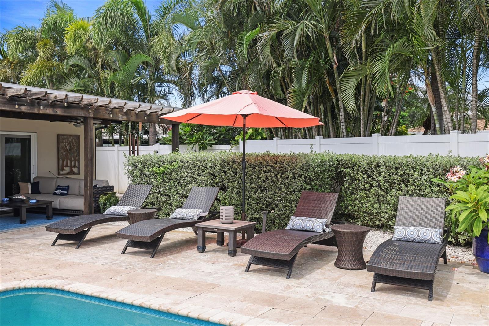 St. Petersburg, Florida, 33707, United States, 3 Bedrooms Bedrooms, ,2 BathroomsBathrooms,Residential,For Sale,1978831