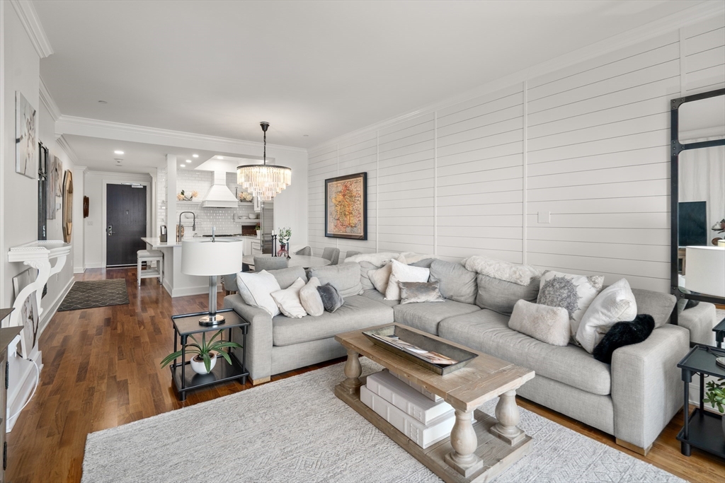 Boston, Massachusetts, 02110, United States, 2 Bedrooms Bedrooms, ,3 BathroomsBathrooms,Residential,For Sale,1868847