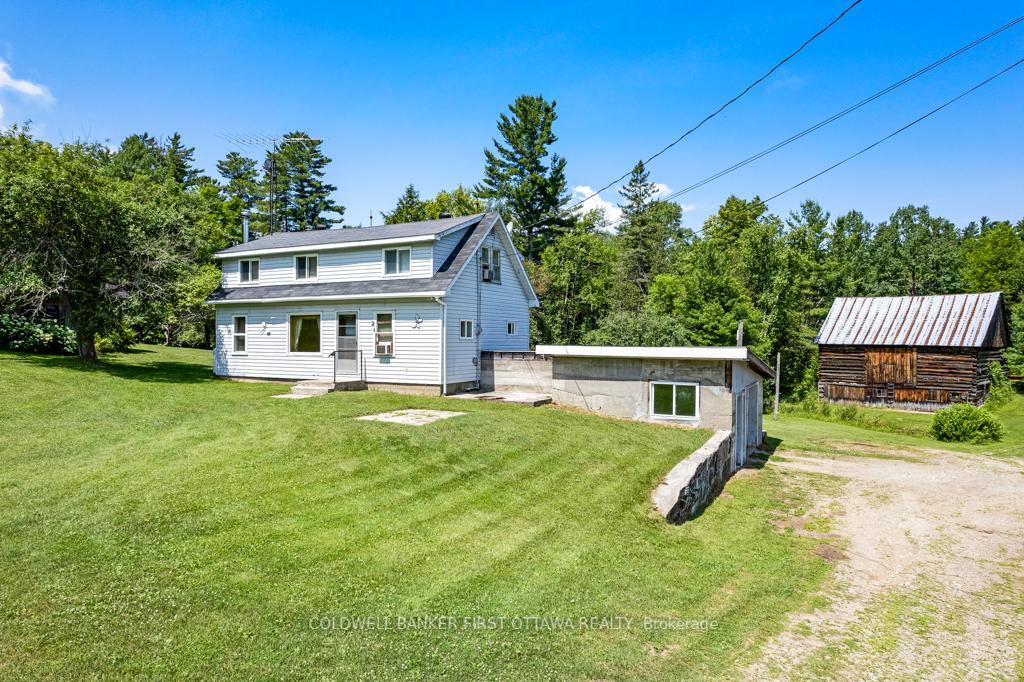 LANARK HIGHLANDS, Ontario, K0G 1K0, CA, 3 Bedrooms Bedrooms, ,Residential,For Sale,1947994