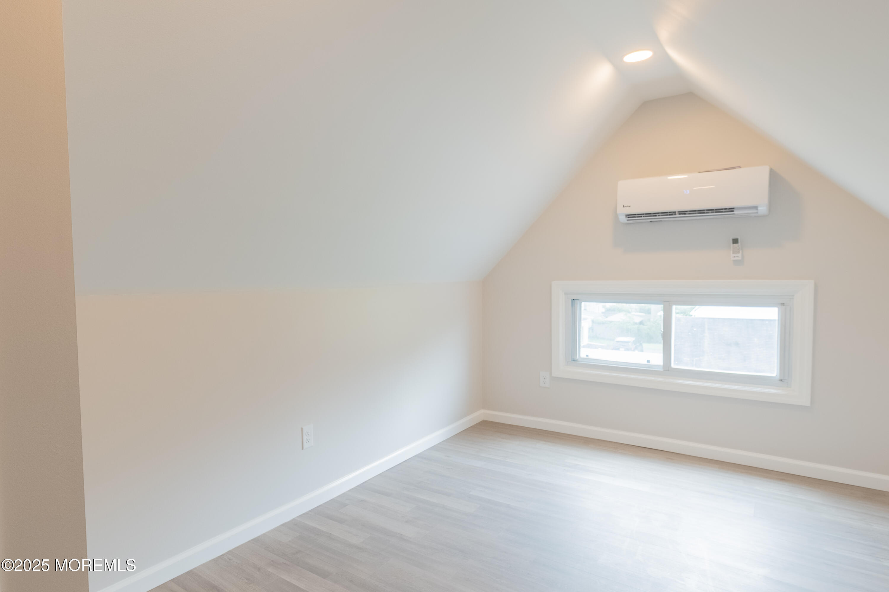Englishtown, New Jersey, 07726, United States, 6 Bedrooms Bedrooms, ,4 BathroomsBathrooms,Residential,For Sale,1908199