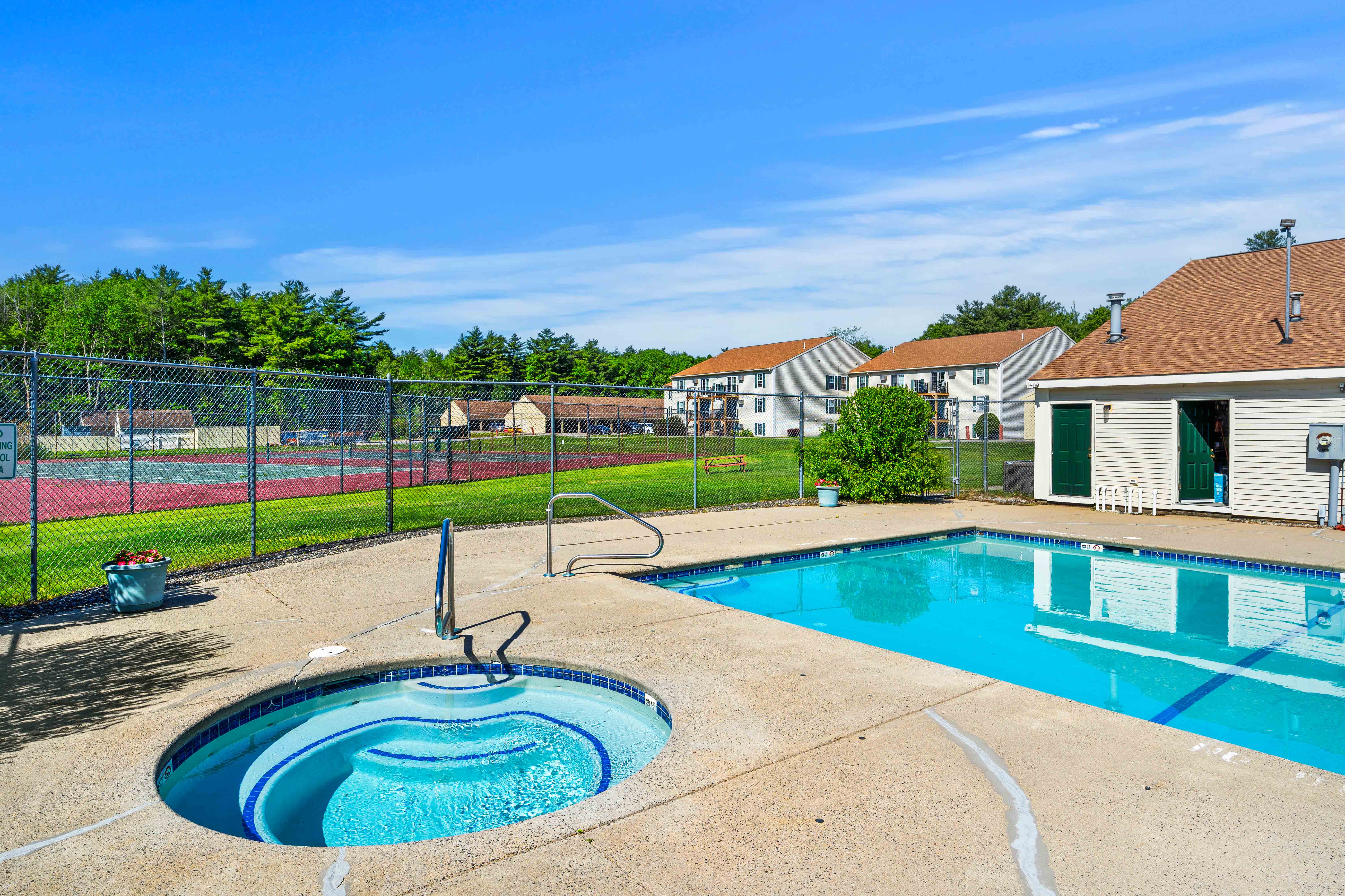  910 White Cedar Boulevard, Portsmouth, NH 03801 - 物件實景