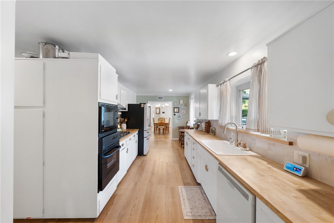 Riverside, California, 92506, United States, 3 Bedrooms Bedrooms, ,1 BathroomBathrooms,Residential,For Sale,1988084