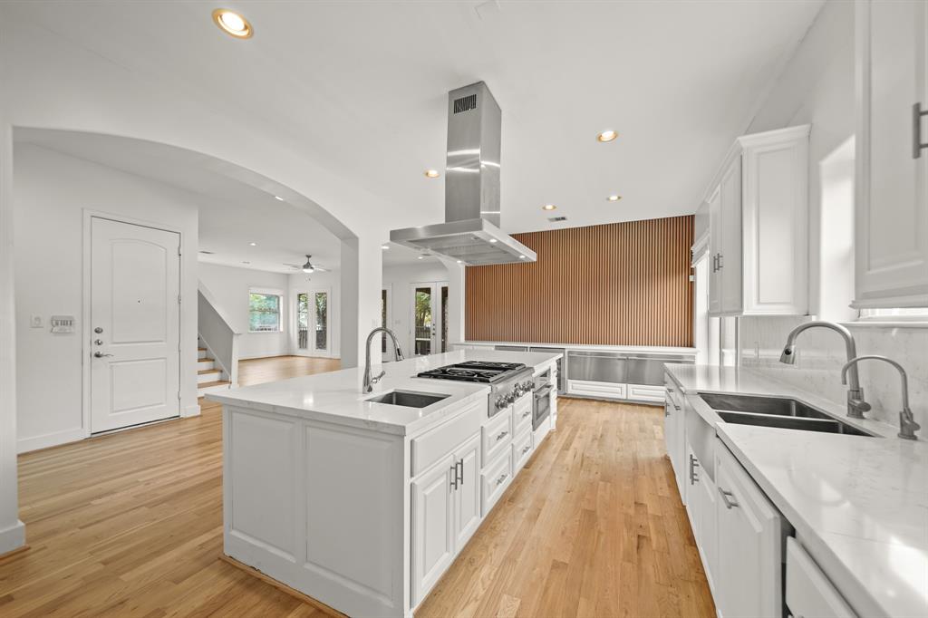 Houston, Texas, 77096, United States, 4 Bedrooms Bedrooms, ,6 BathroomsBathrooms,Residential,For Sale,1827201