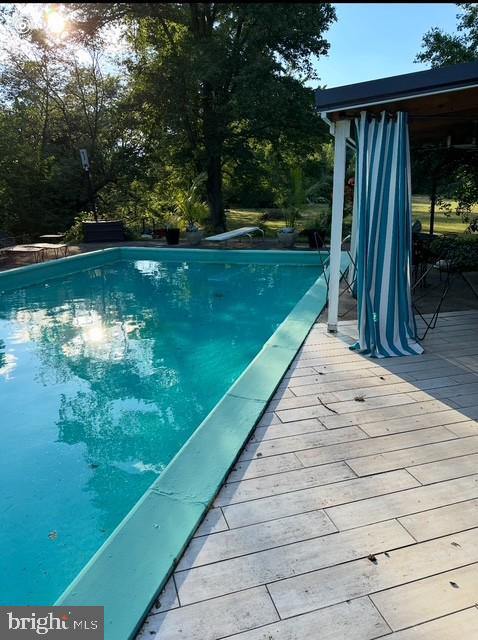 Fayetteville, Pennsylvania, 17222, United States, 3 Bedrooms Bedrooms, ,2 BathroomsBathrooms,Residential,For Sale,1928421
