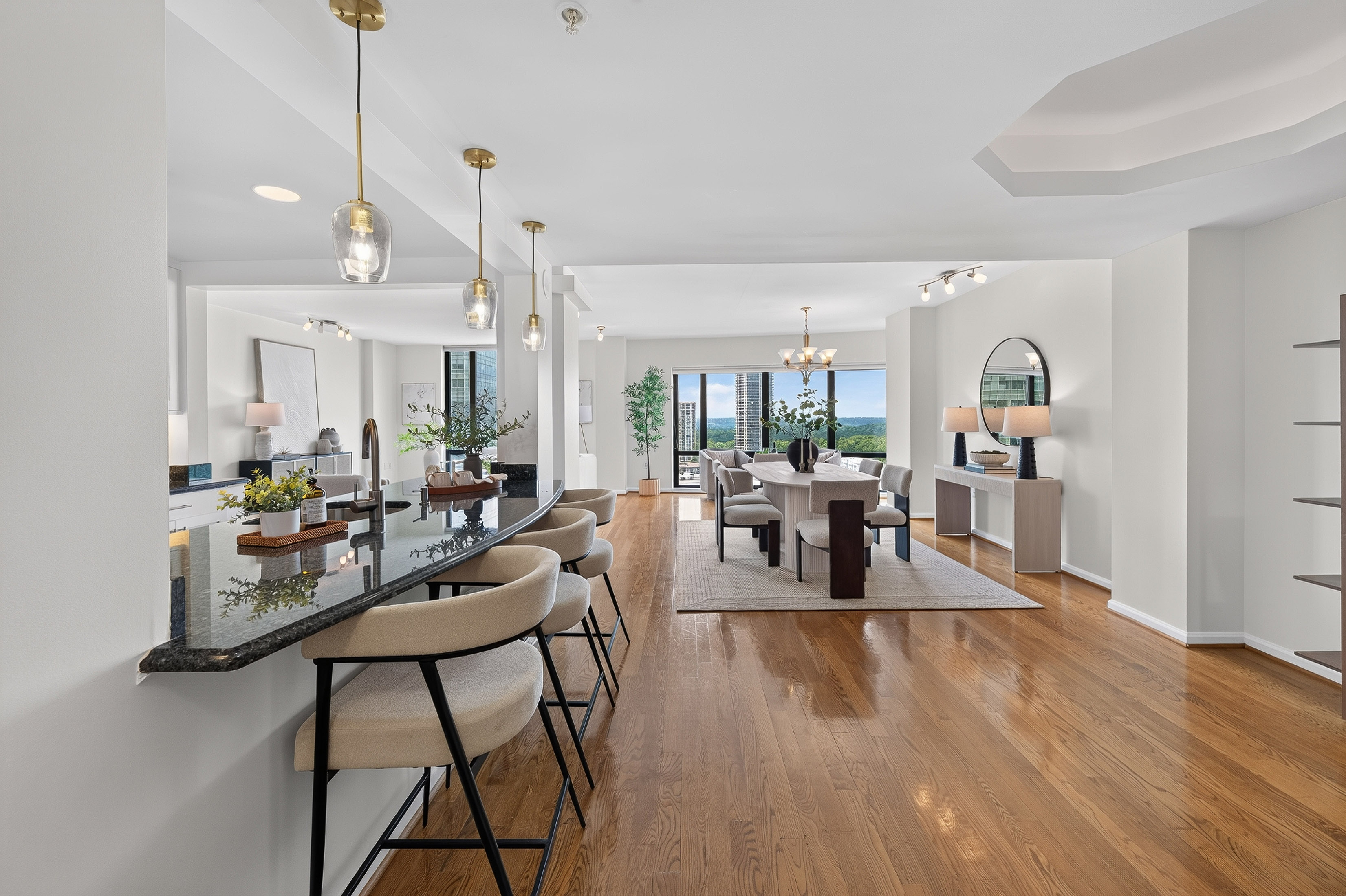  Welcome to Unit 2150 at The Oaks at Buckhead - 物件實景