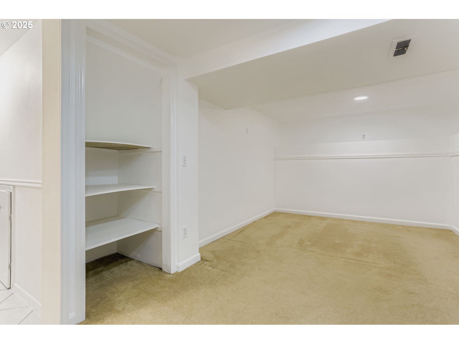 Milwaukie, Oregon, 97267, United States, 4 Bedrooms Bedrooms, ,2 BathroomsBathrooms,Residential,For Sale,1973771