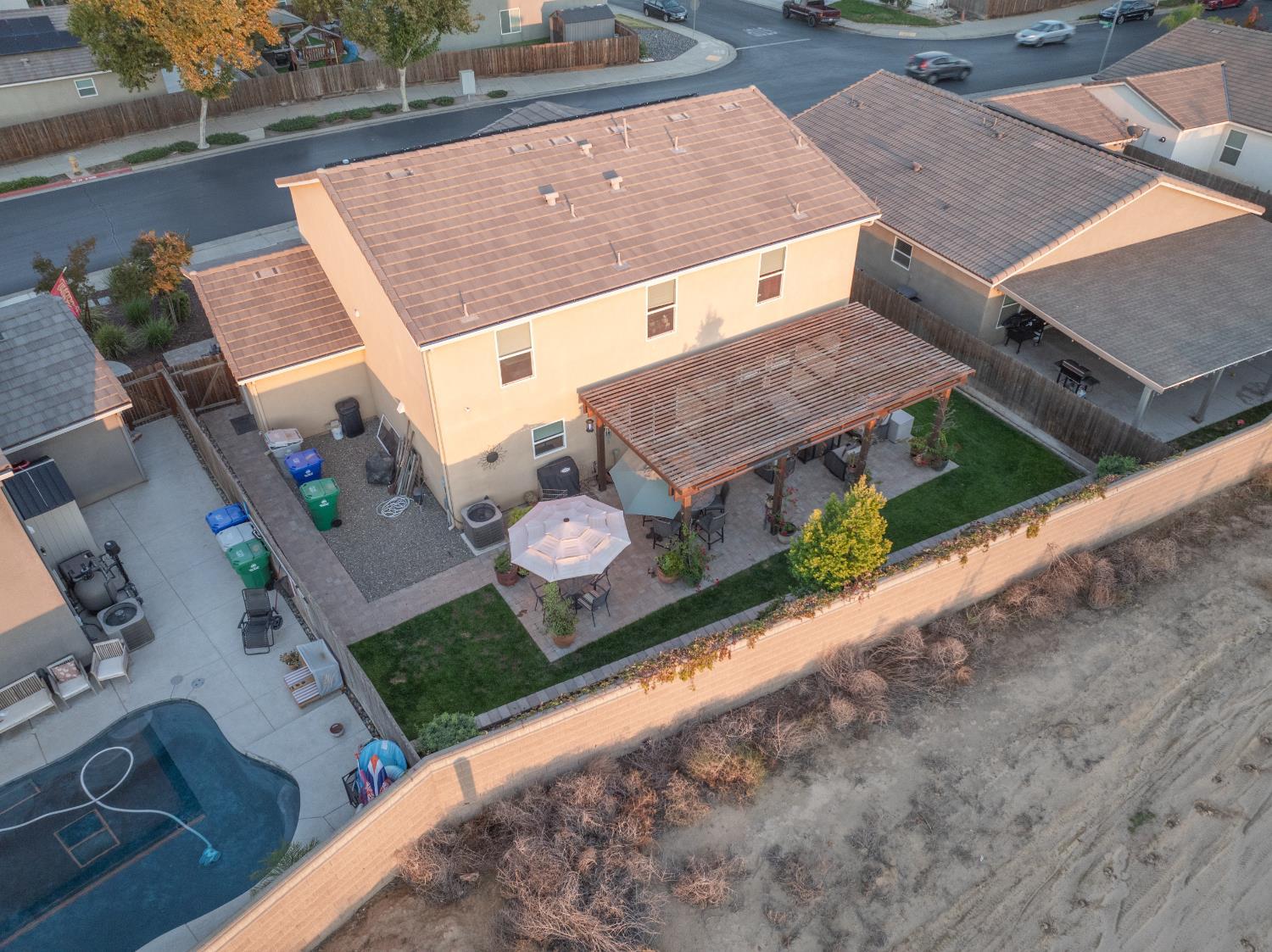 Atwater, California, 95301, United States, 5 Bedrooms Bedrooms, ,4 BathroomsBathrooms,Residential,For Sale,1983820