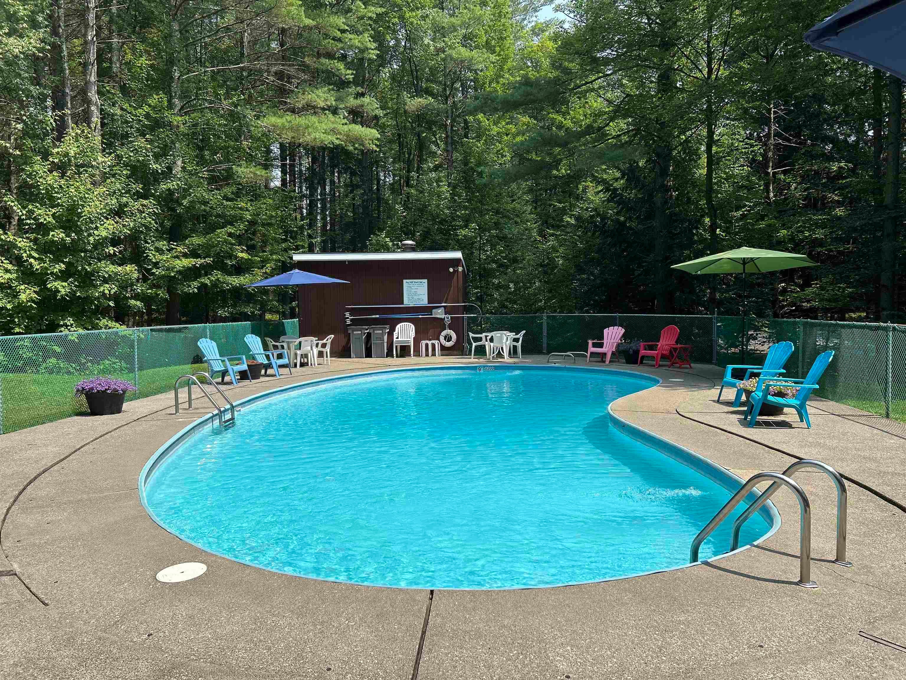Stowe, Vermont, 05672, United States, 3 Bedrooms Bedrooms, ,2 BathroomsBathrooms,Residential,For Sale,1901768