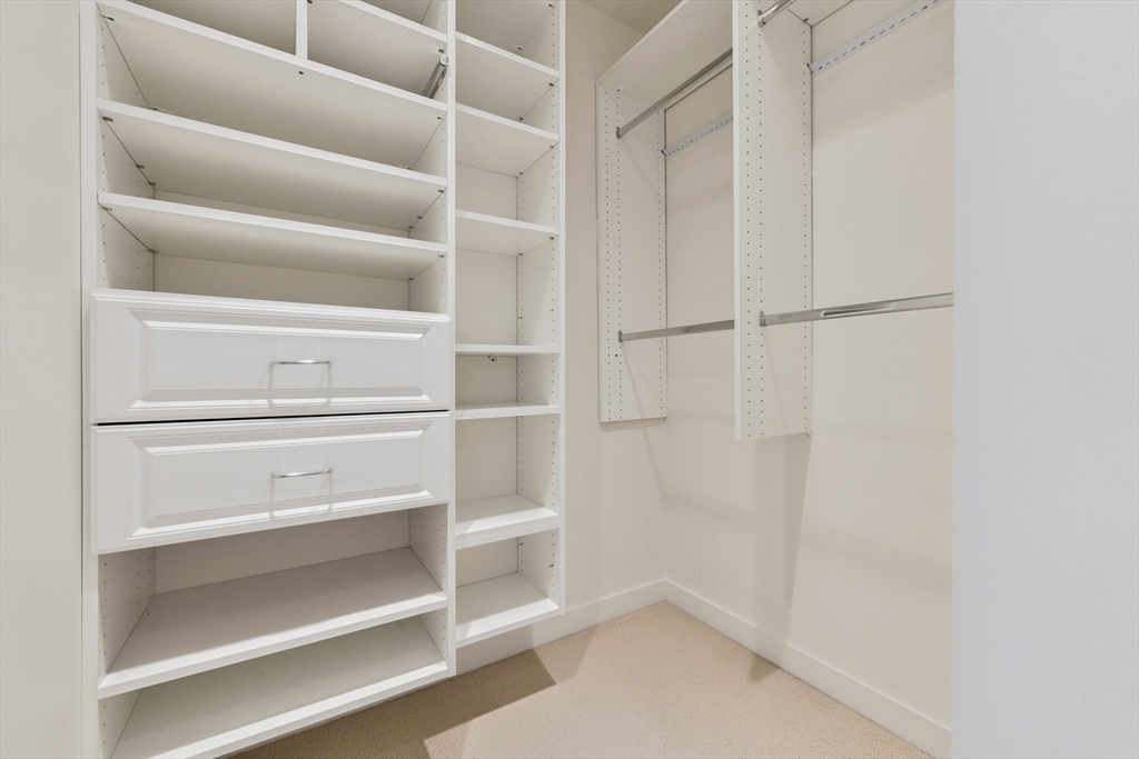 Boston, Massachusetts, 02110, United States, 1 Bedroom Bedrooms, ,1 BathroomBathrooms,Residential,For Sale,1924079