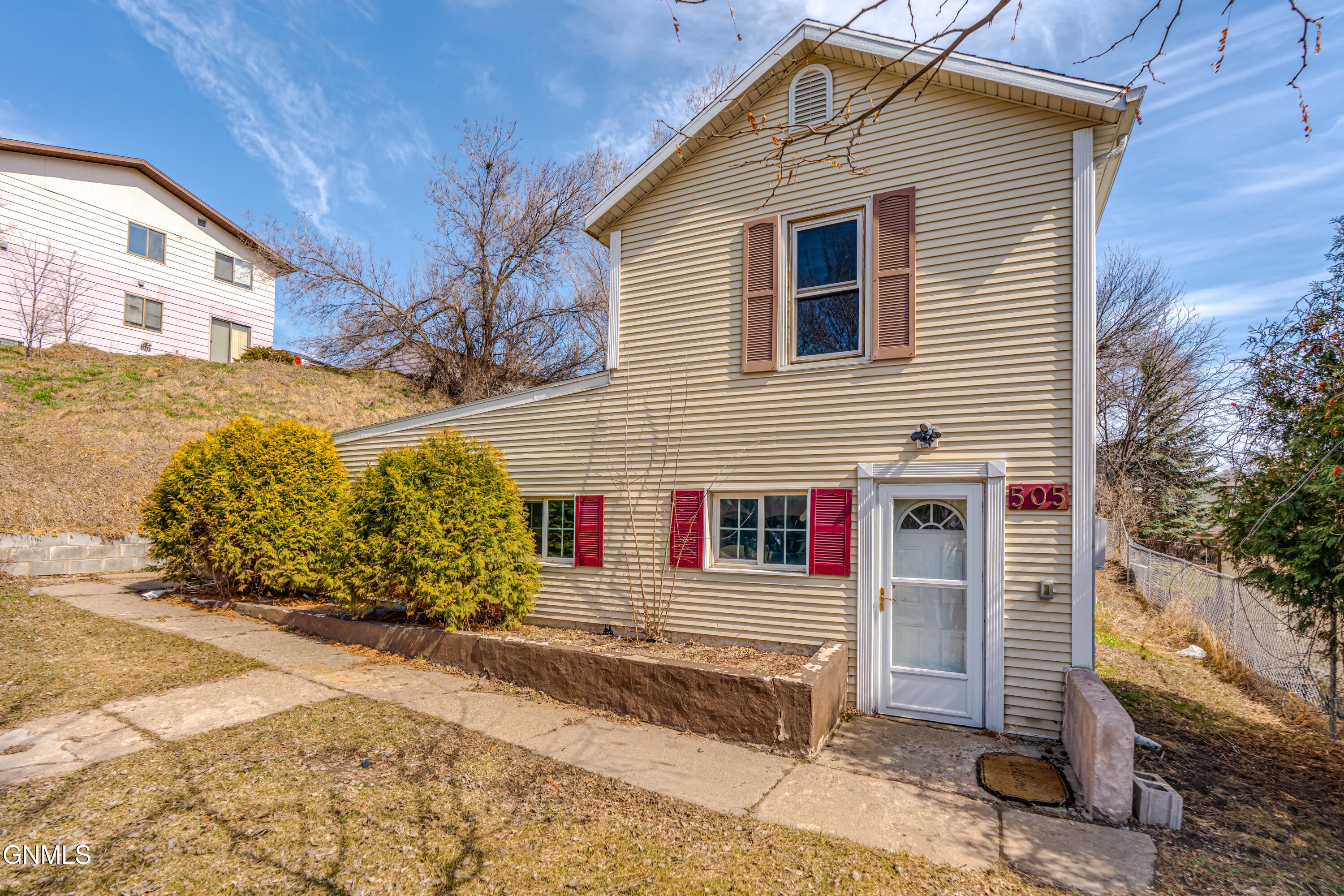 10th St, Bismarck, ND 58504
