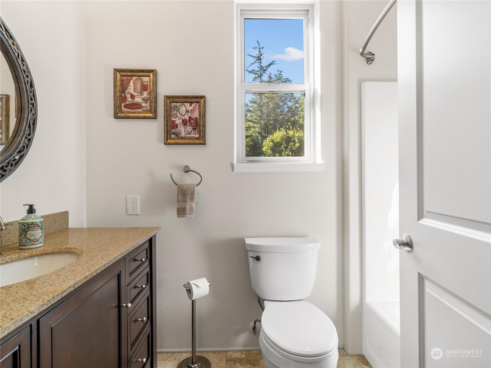 LONG BEACH, Washington, 98624, United States, 3 Bedrooms Bedrooms, ,4 BathroomsBathrooms,Residential,For Sale,1827835