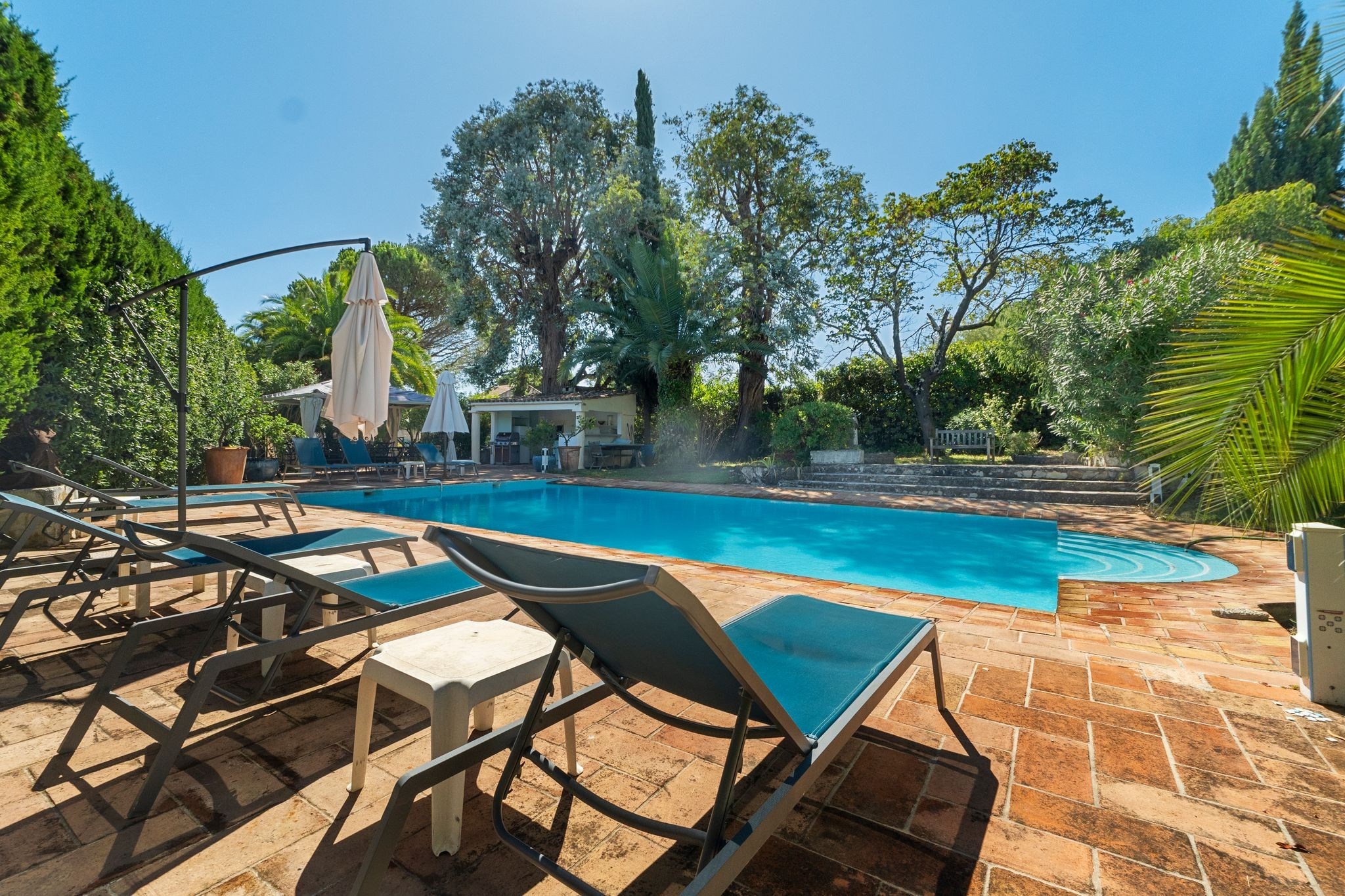  Mandelieu-la-Napoule Belle Époque estate with pool and guest house near Cannes - 物件實景