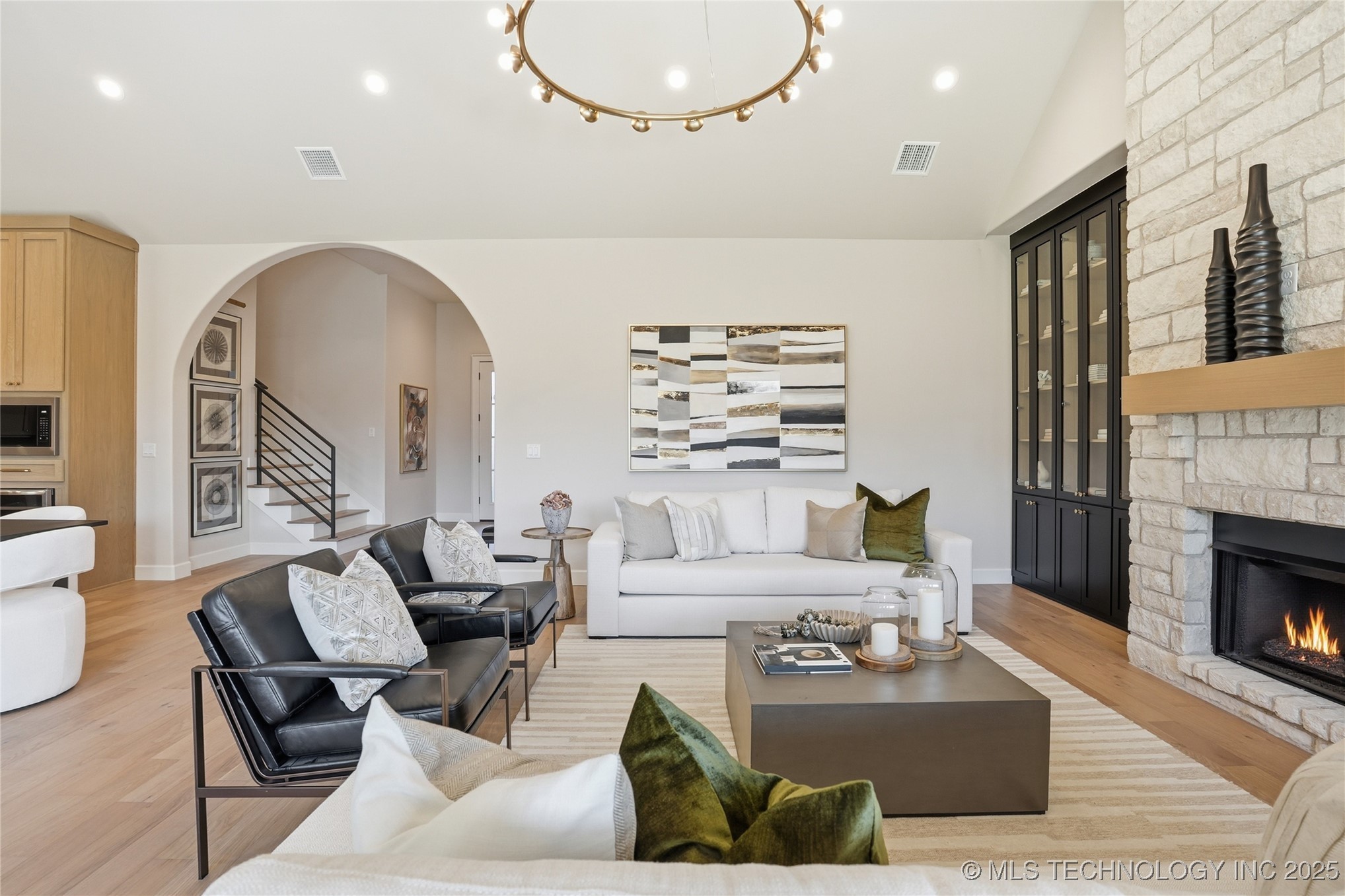 Tulsa, Oklahoma, 74114, United States, 4 Bedrooms Bedrooms, ,5 BathroomsBathrooms,Residential,For Sale,1990982