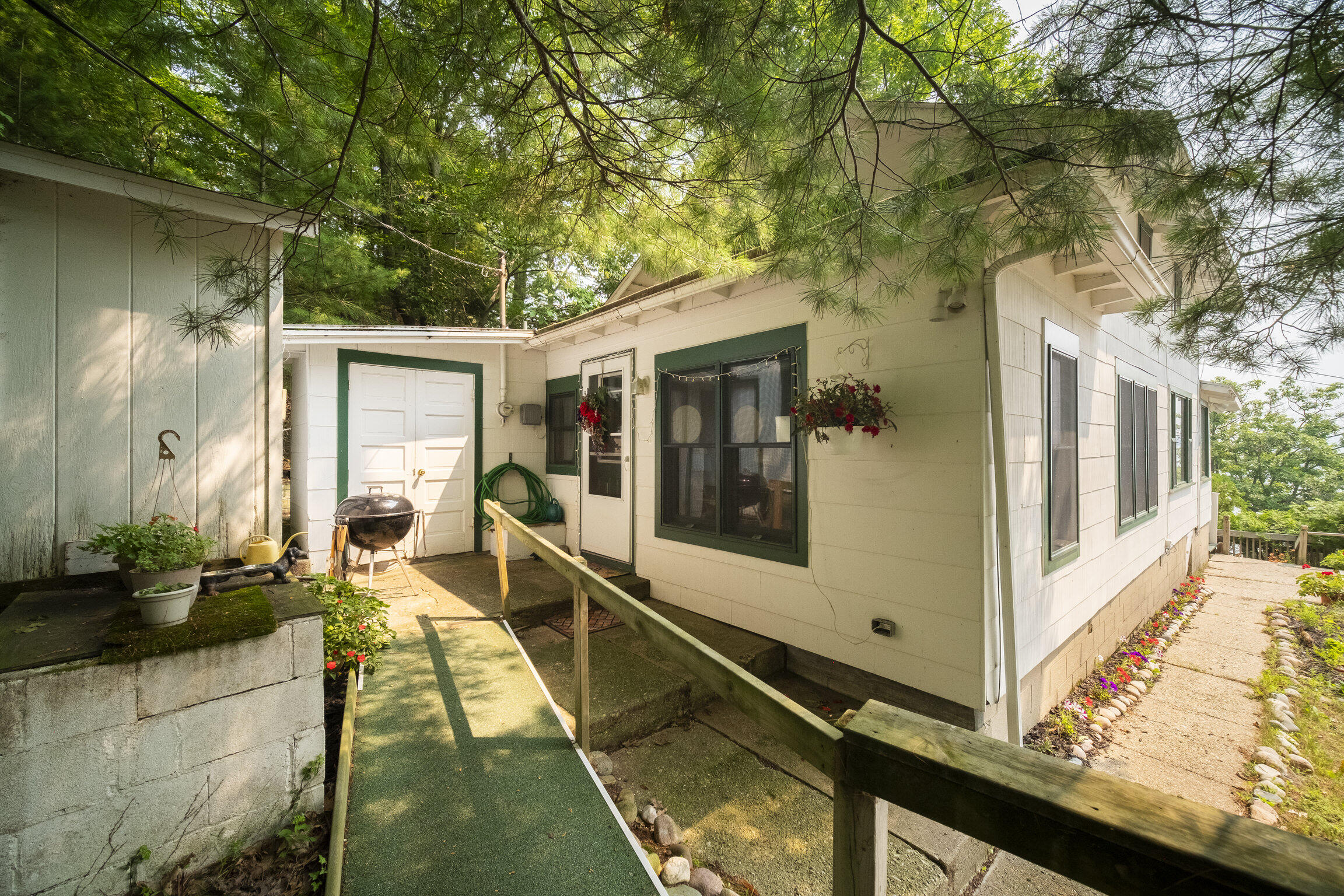 Onekama, Michigan, 49675, United States, 3 Bedrooms Bedrooms, ,3 BathroomsBathrooms,Residential,For Sale,1914171