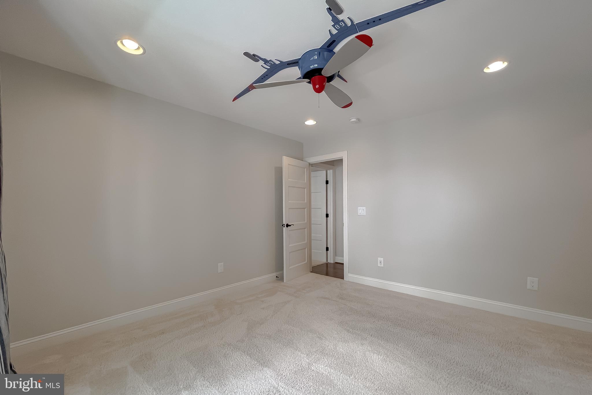 Hollywood, Maryland, 20636, United States, 5 Bedrooms Bedrooms, ,5 BathroomsBathrooms,Residential,For Sale,1914184