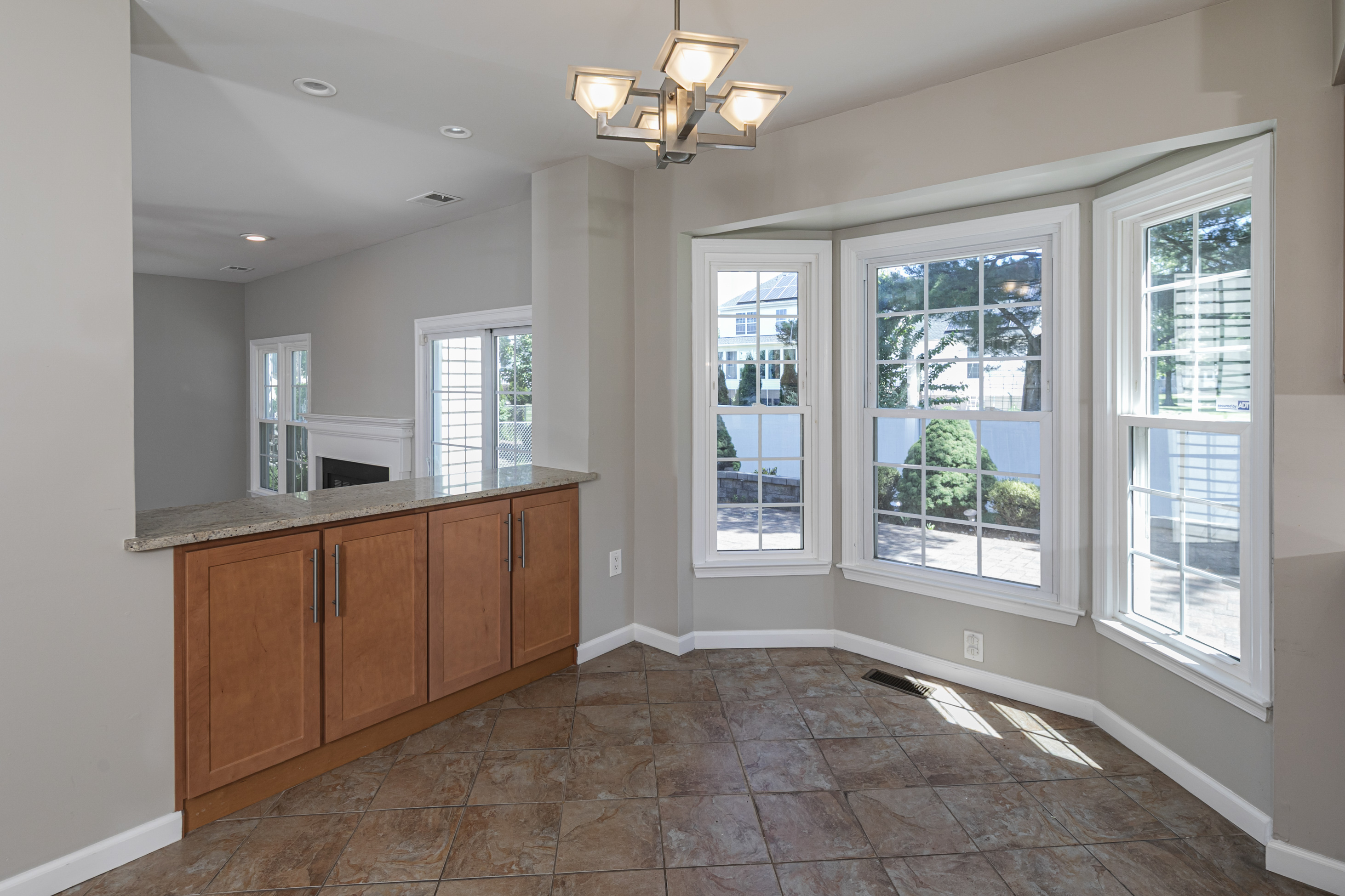  A Spacious North Brunswick Home Near a Planned Future Transit Hub - 物件實景