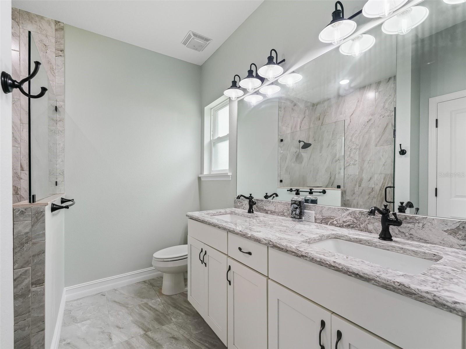 Bushnell, Florida, 33513, United States, 2 Bedrooms Bedrooms, ,2 BathroomsBathrooms,Residential,For Sale,1894339