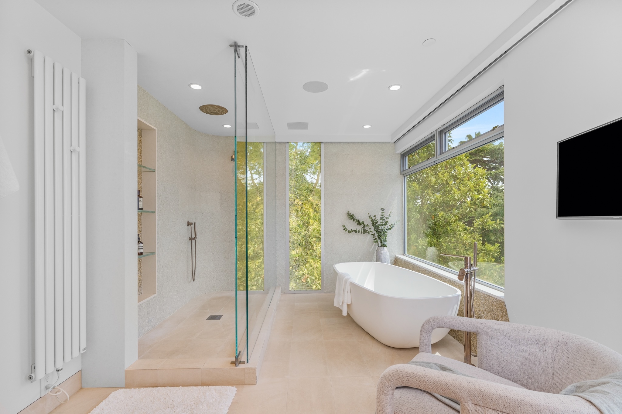  2129 Redcliff St - 物件實景