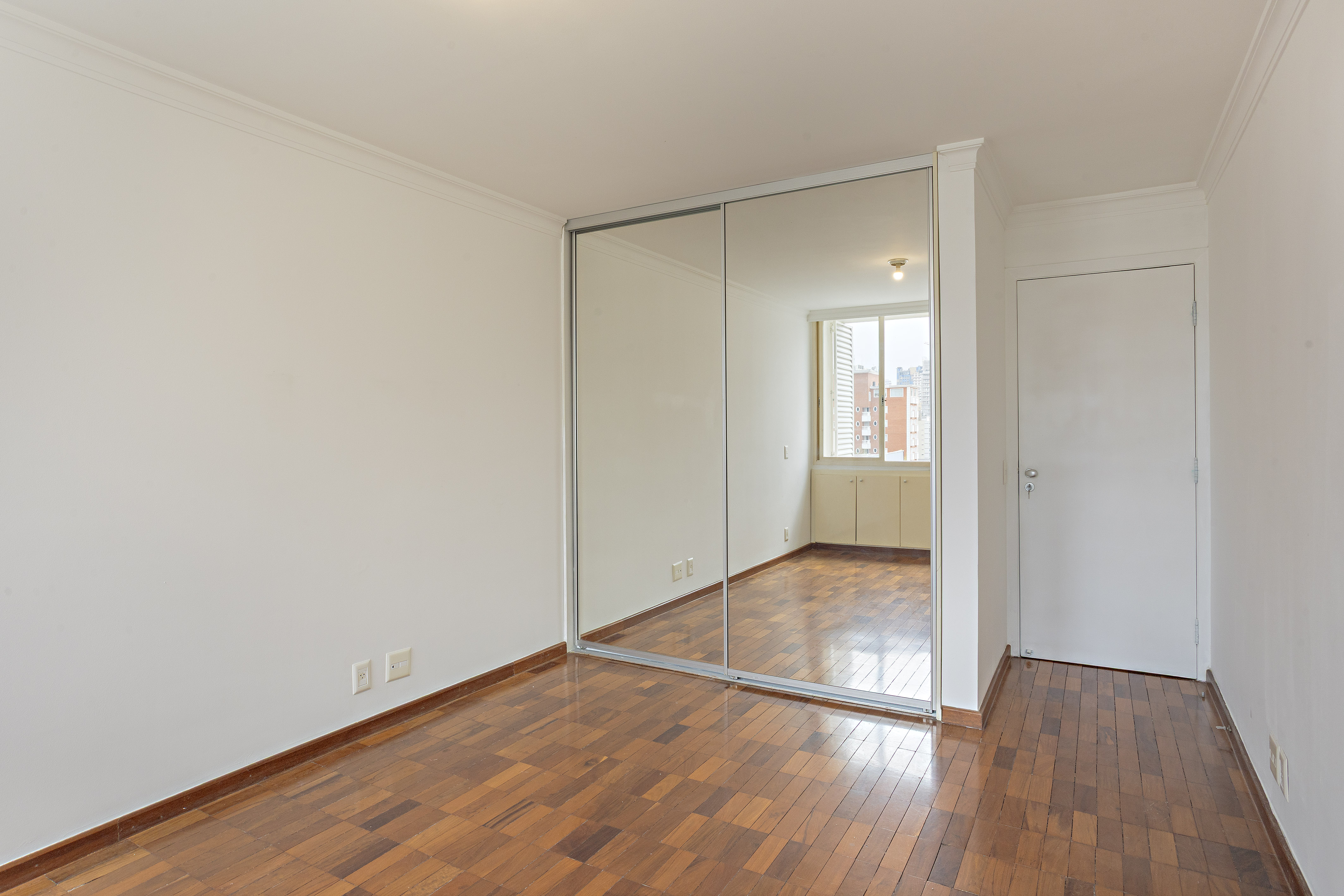  Apartment with views of Clube Paulistano in brutalist building - 物件實景