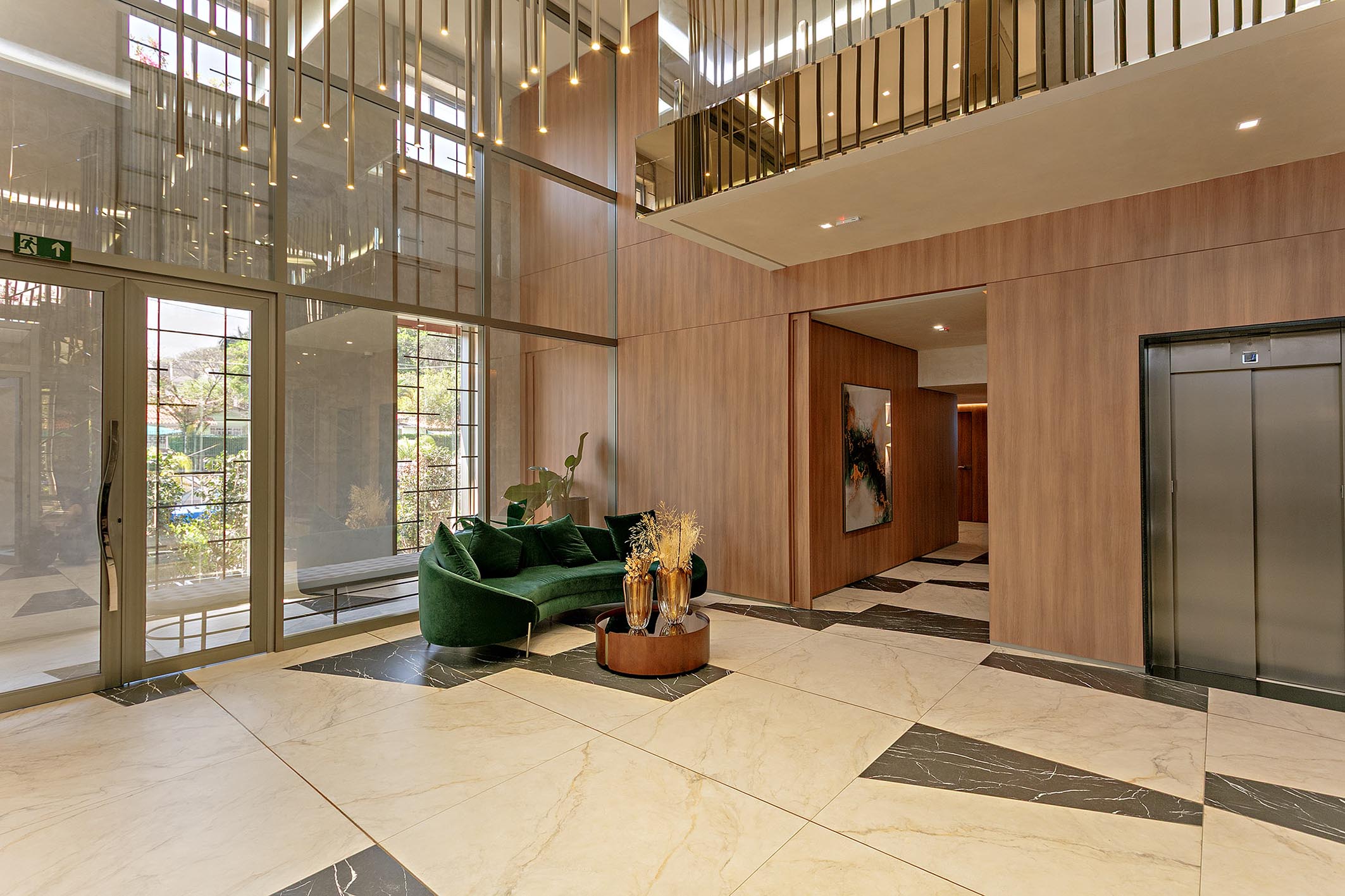  Apartment with permanent green views and tailored interior finishes - 物件實景