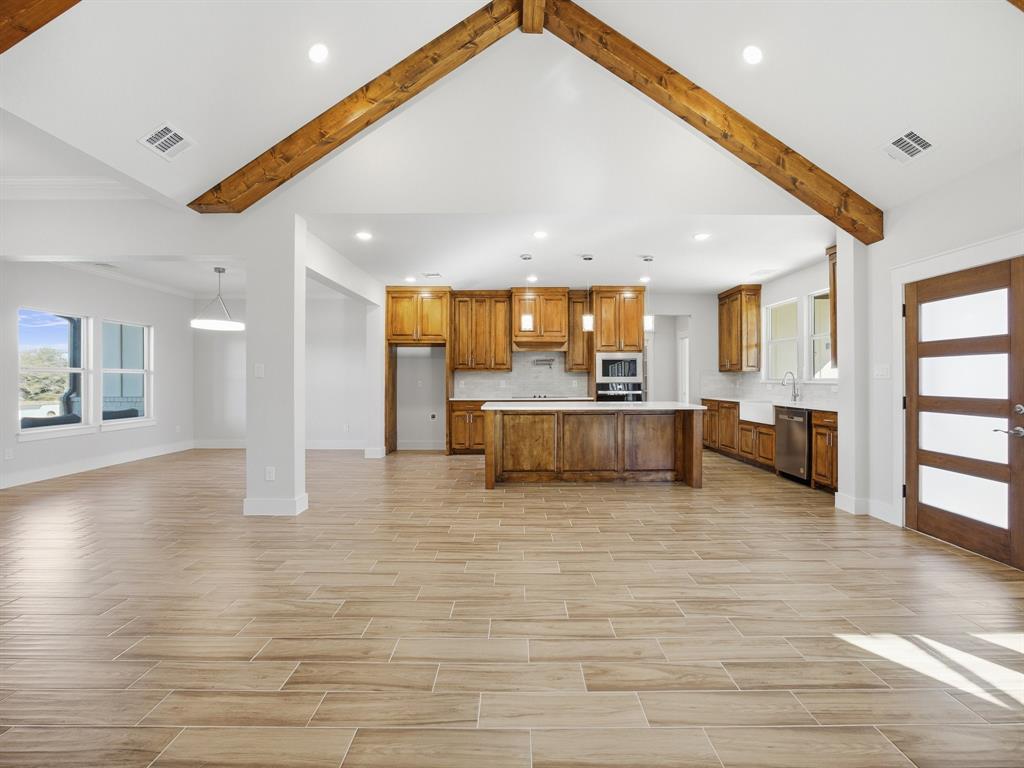 Weatherford, Texas, 76085, United States, 4 Bedrooms Bedrooms, ,3 BathroomsBathrooms,Residential,For Sale,2008170