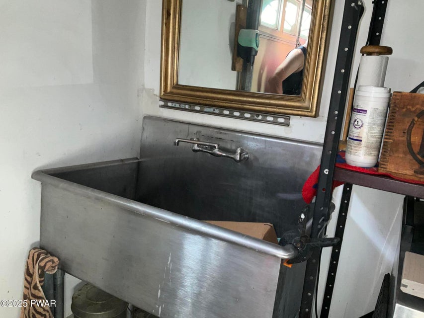 Milford, Pennsylvania, 18337, United States, 3 Bedrooms Bedrooms, ,3 BathroomsBathrooms,Residential,For Sale,1981276