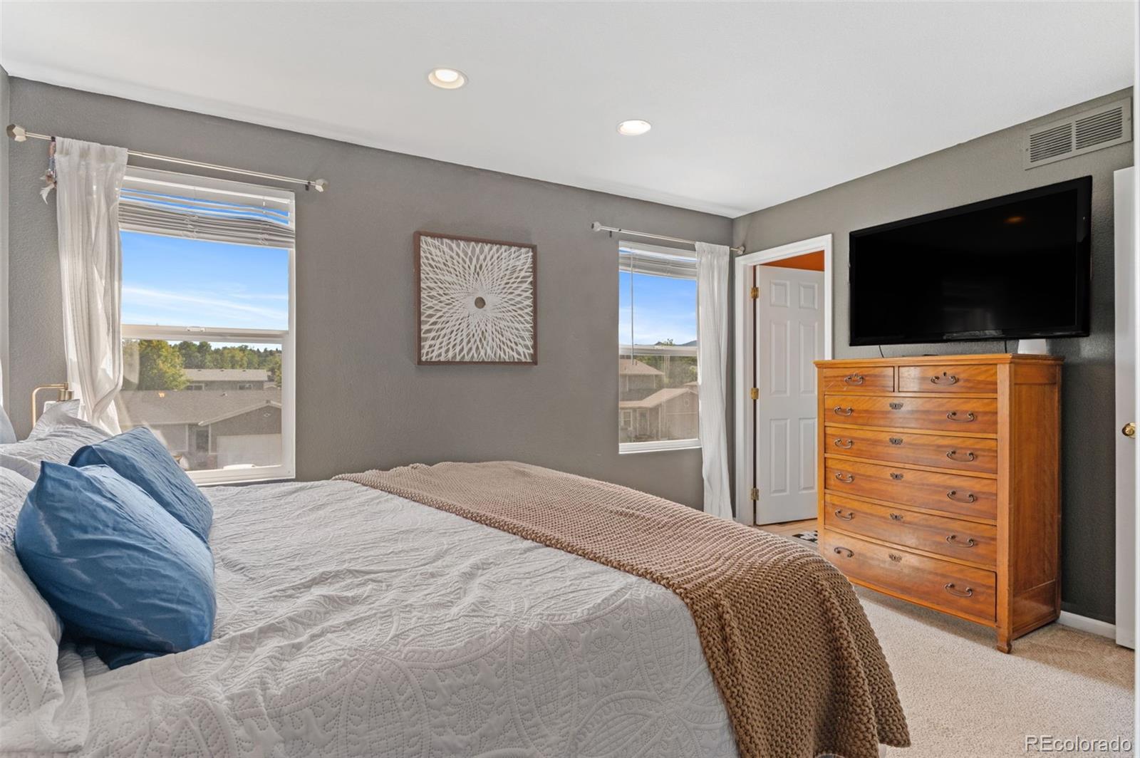 Morrison, Colorado, 80465, United States, 3 Bedrooms Bedrooms, ,2 BathroomsBathrooms,Residential,For Sale,1947619