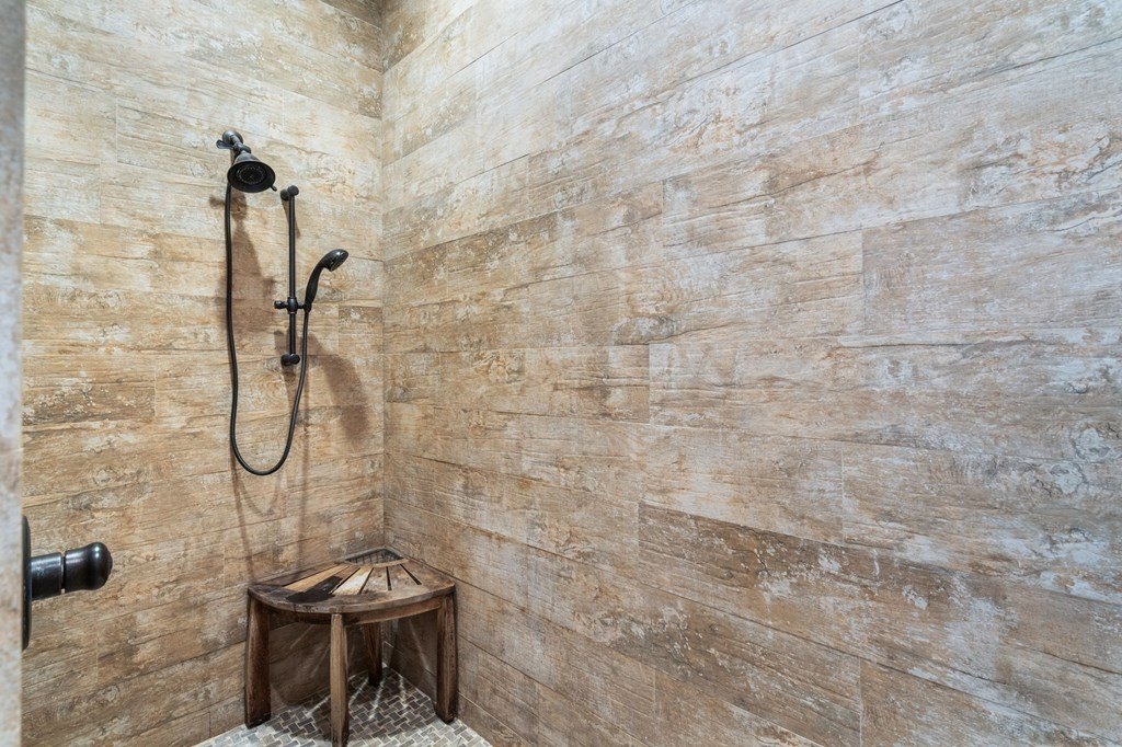 Murphy, North Carolina, 28906, United States, 3 Bedrooms Bedrooms, ,3 BathroomsBathrooms,Residential,For Sale,1982645