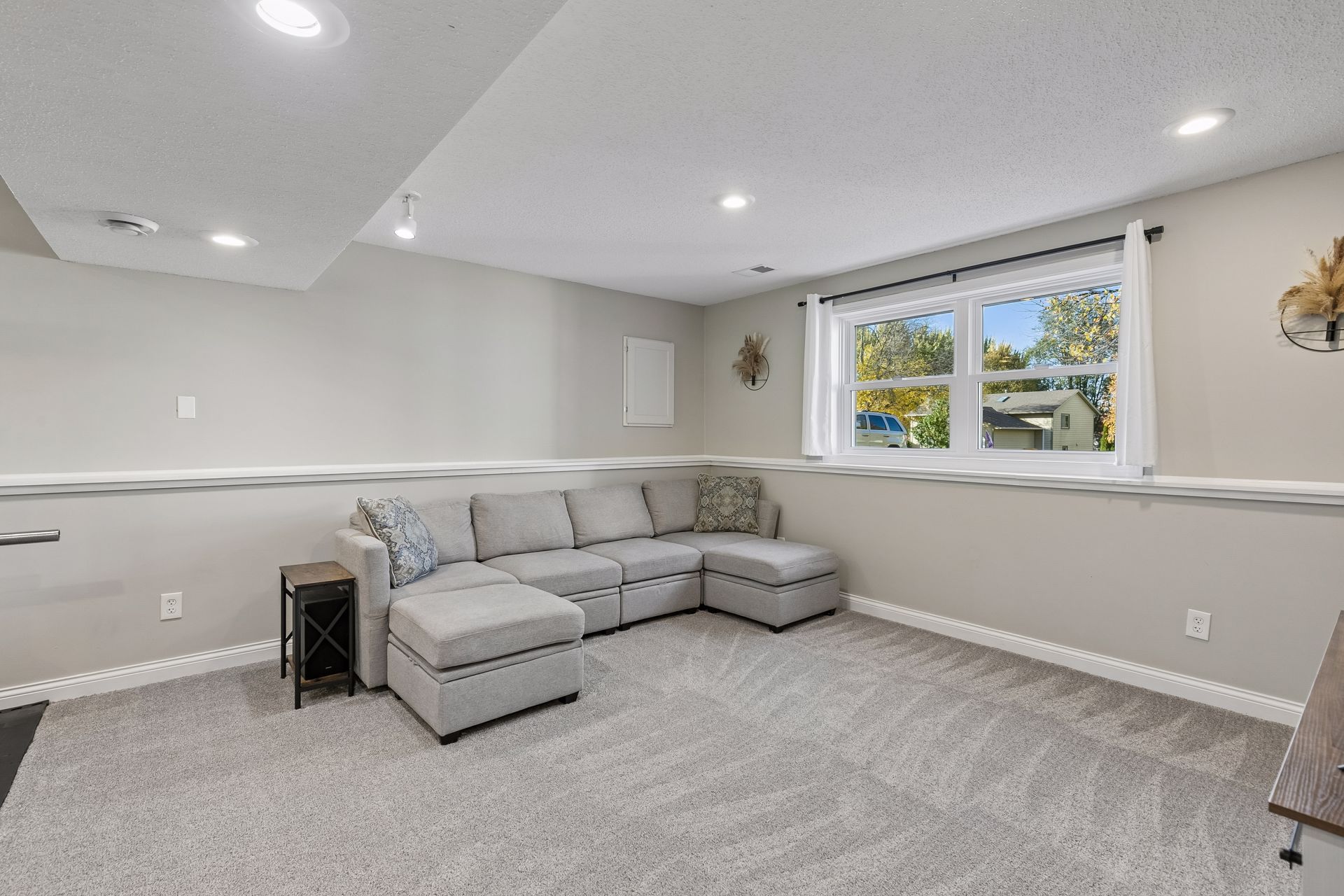  A Light-Filled Home Near Rolling Oaks Park - 物件實景