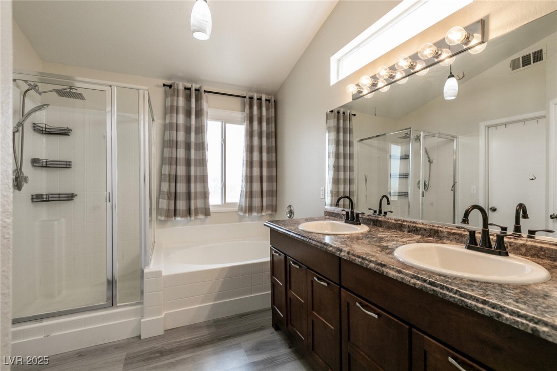 Las Vegas, Nevada, 89131, United States, 4 Bedrooms Bedrooms, ,3 BathroomsBathrooms,Residential,For Sale,1940585