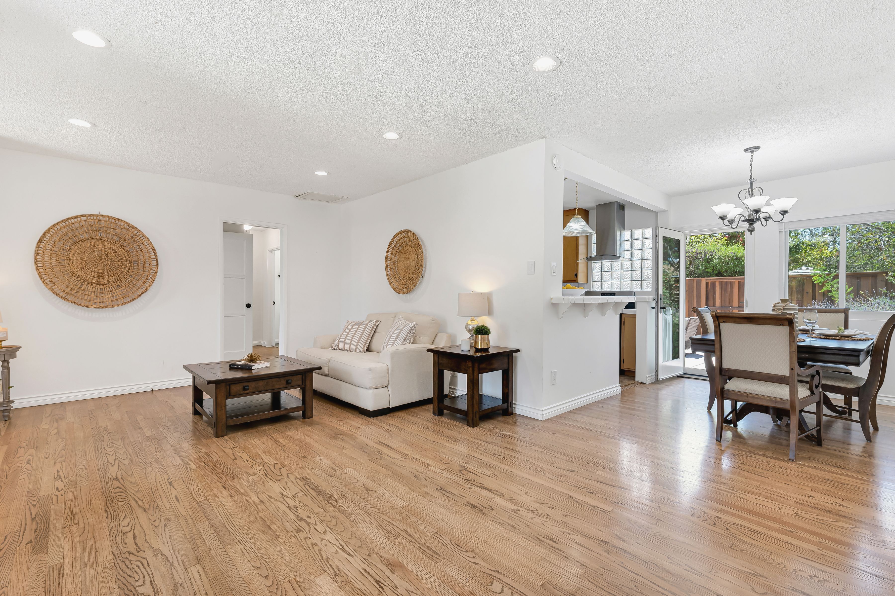  Timeless Charm in Winnetka - 物件實景