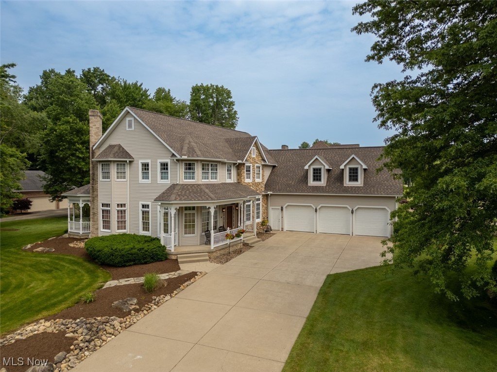 Warren, Ohio, 44484, United States, 5 Bedrooms Bedrooms, ,5 BathroomsBathrooms,Residential,For Sale,1916432