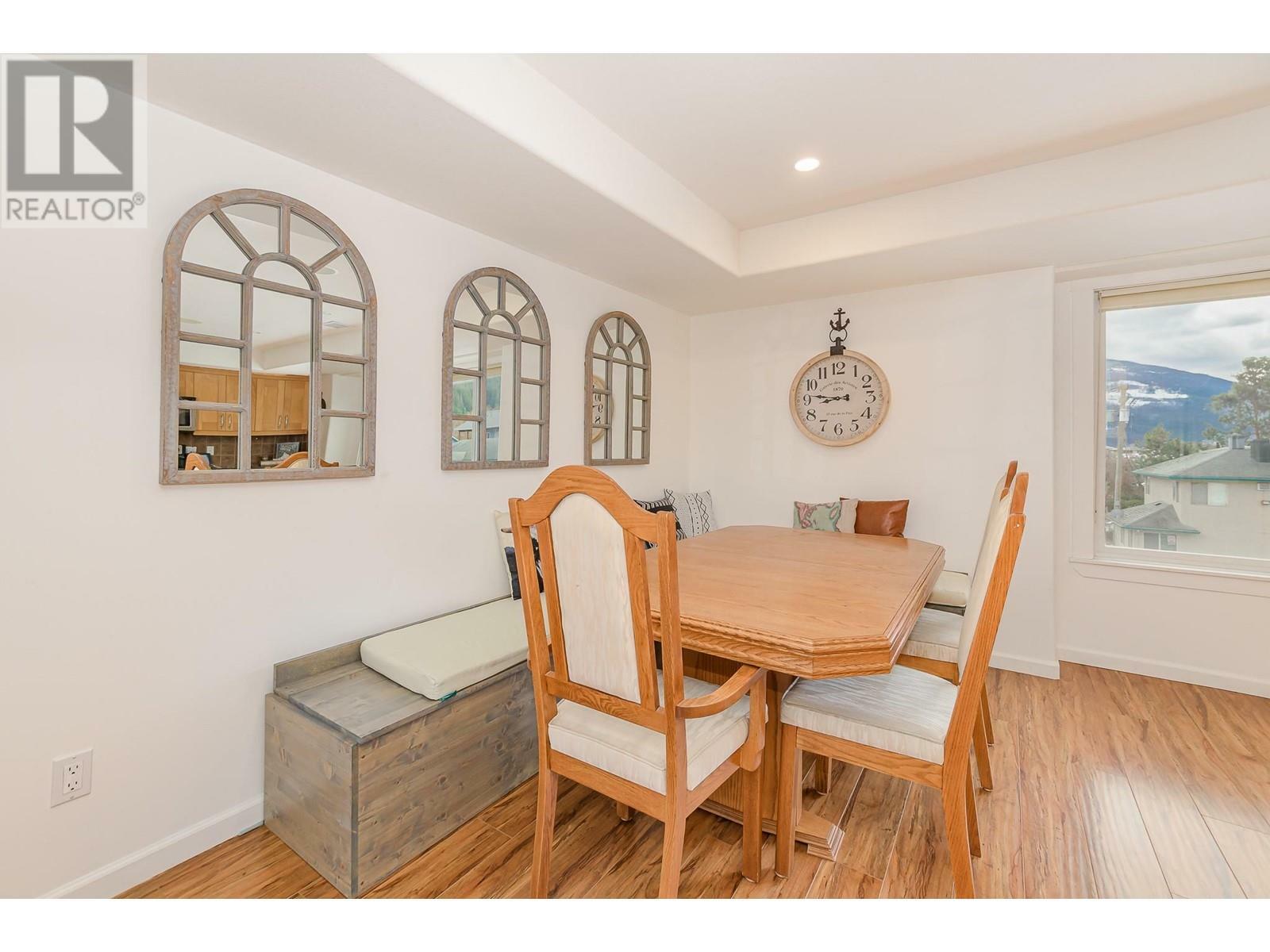SICAMOUS, British Columbia, V0E 2V1, CA, 4 Bedrooms Bedrooms, ,2 BathroomsBathrooms,Residential,For Sale,1839055