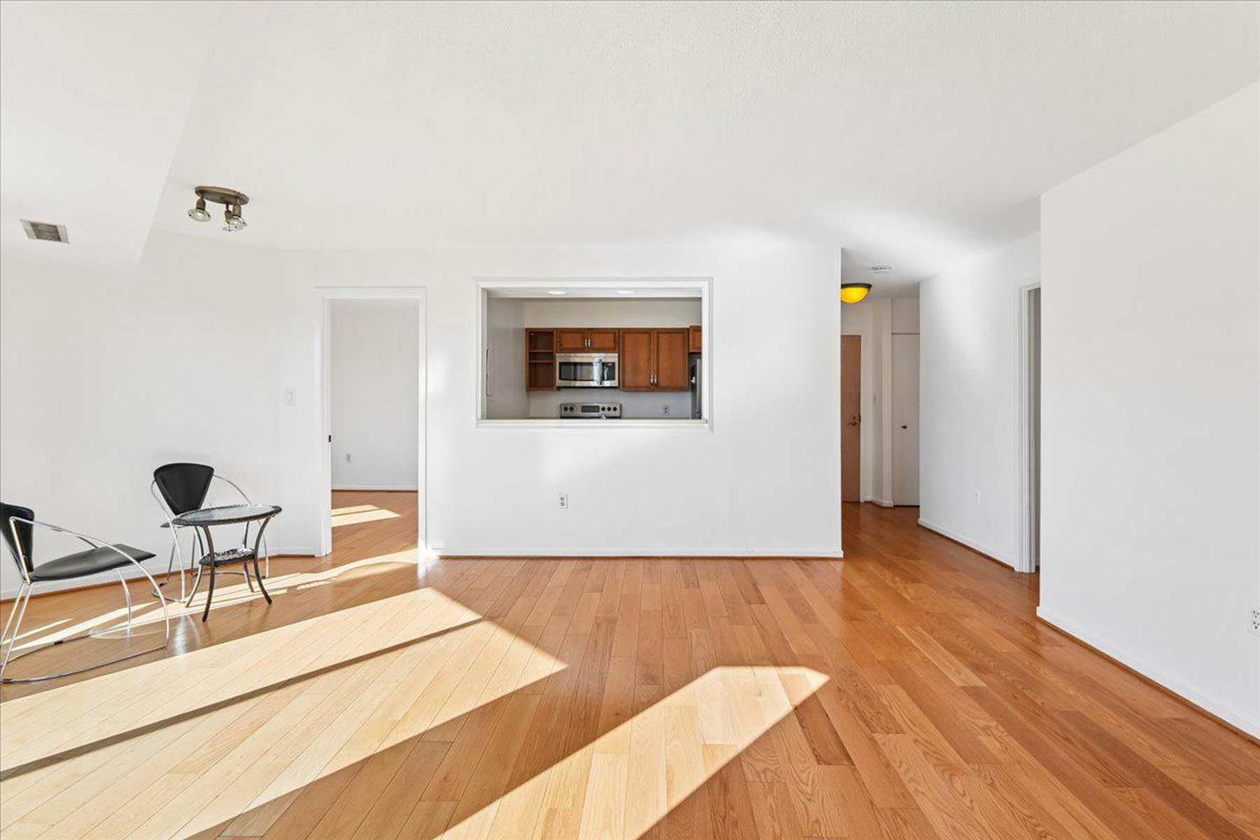  2111 Wisconsin Avenue NW, Washington, DC, 20007 - 物件實景