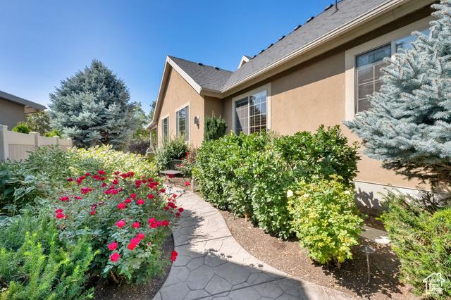 Cottonwood Heights, Utah, 84093, United States, 6 Bedrooms Bedrooms, ,5 BathroomsBathrooms,Residential,For Sale,1980024